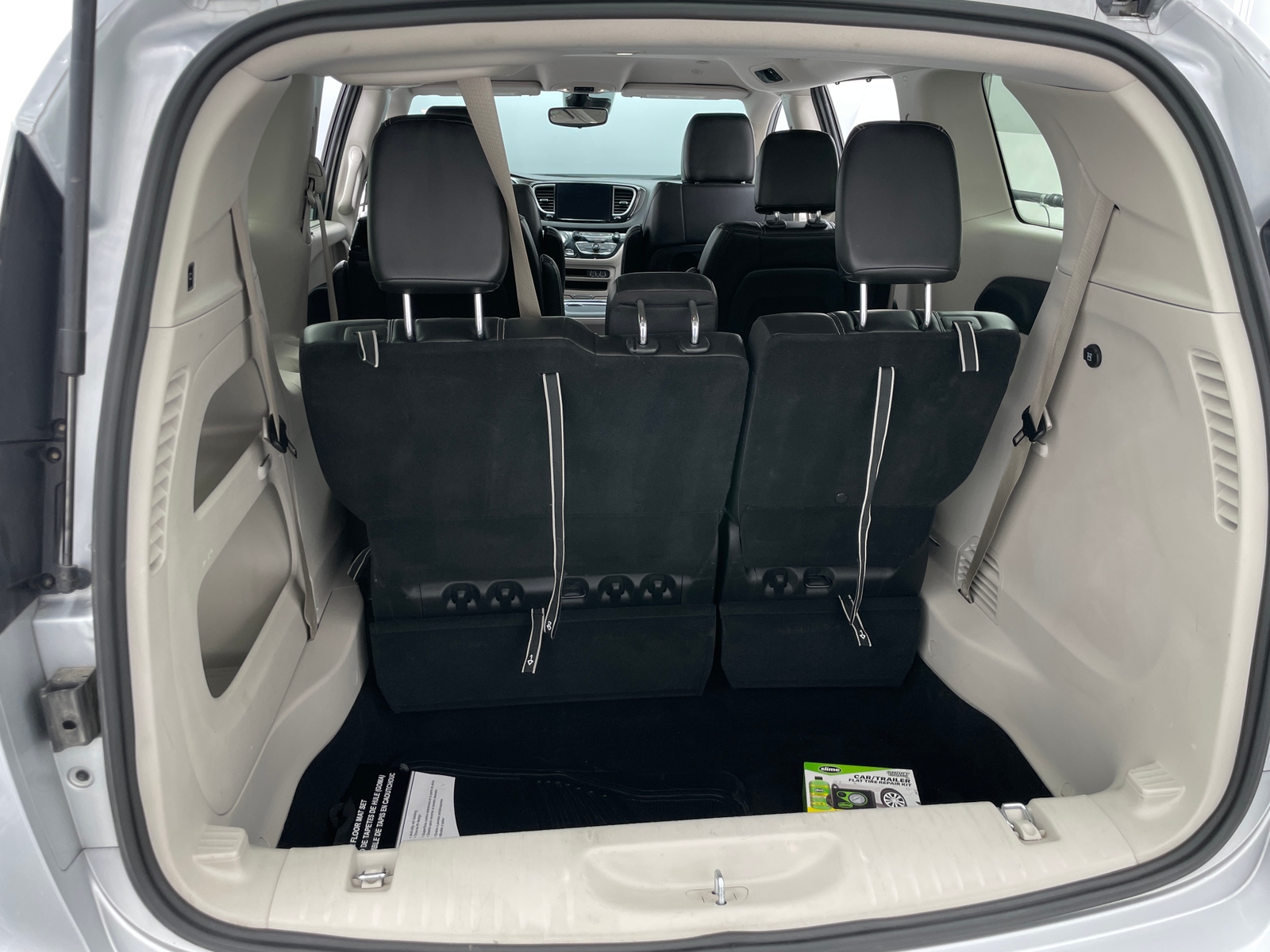 Thumbnail: 2024 Chrysler Pacifica - 6