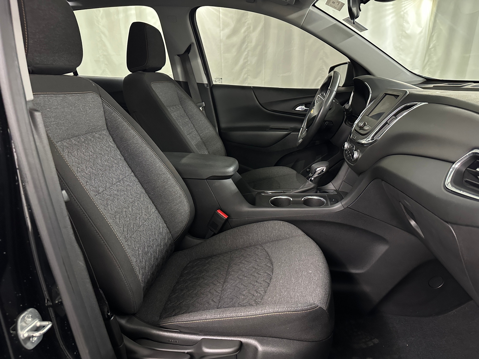 Thumbnail: 2022 Chevrolet Equinox - 2