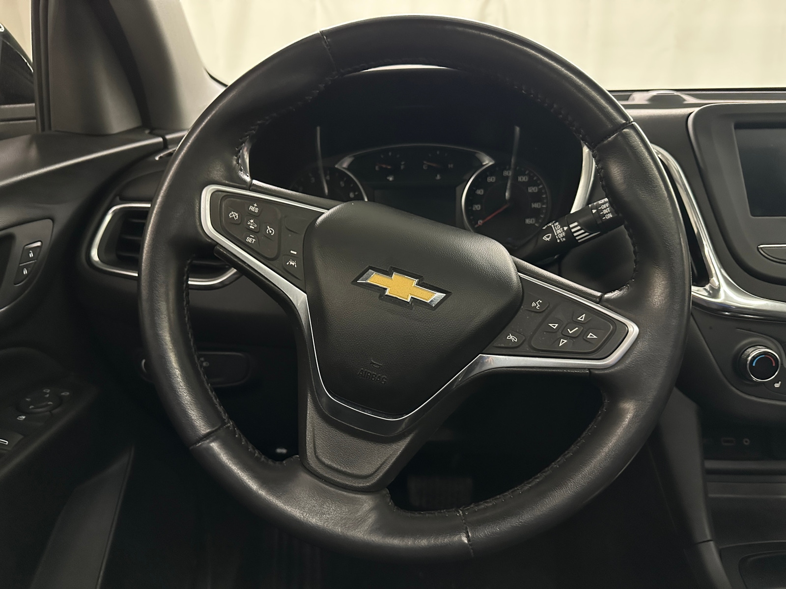 Thumbnail: 2022 Chevrolet Equinox - 5