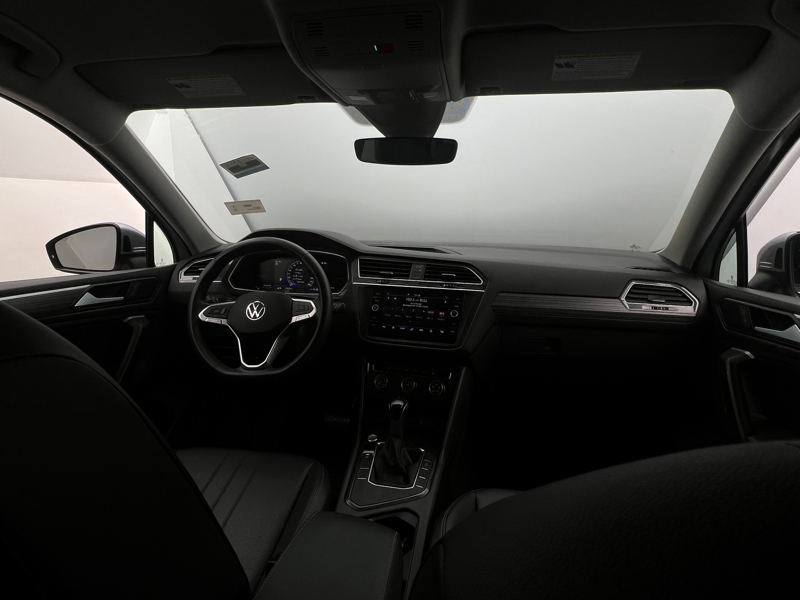 Thumbnail: 2024 Volkswagen Tiguan - 2