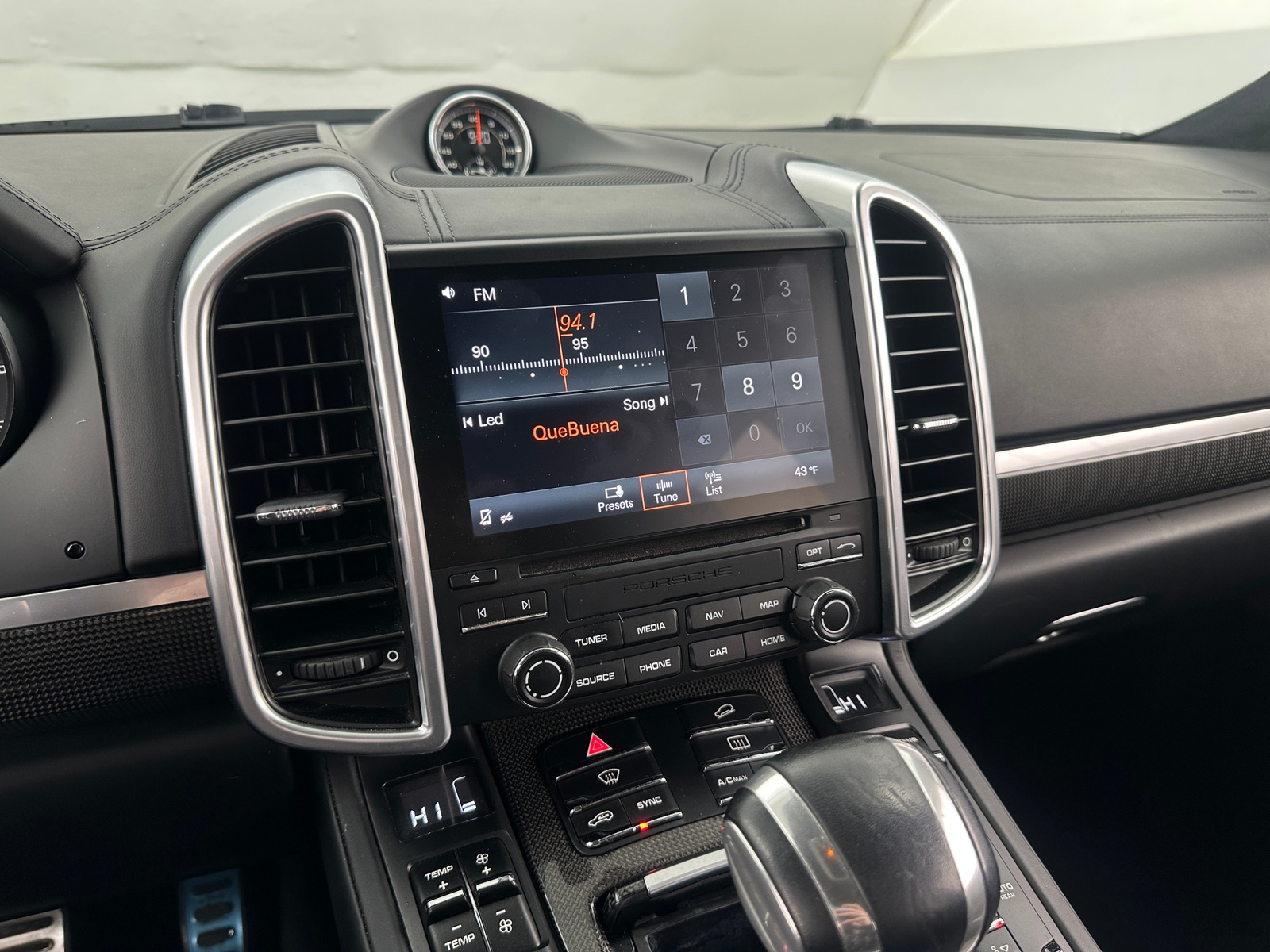 Thumbnail: 2017 Porsche Cayenne - 3