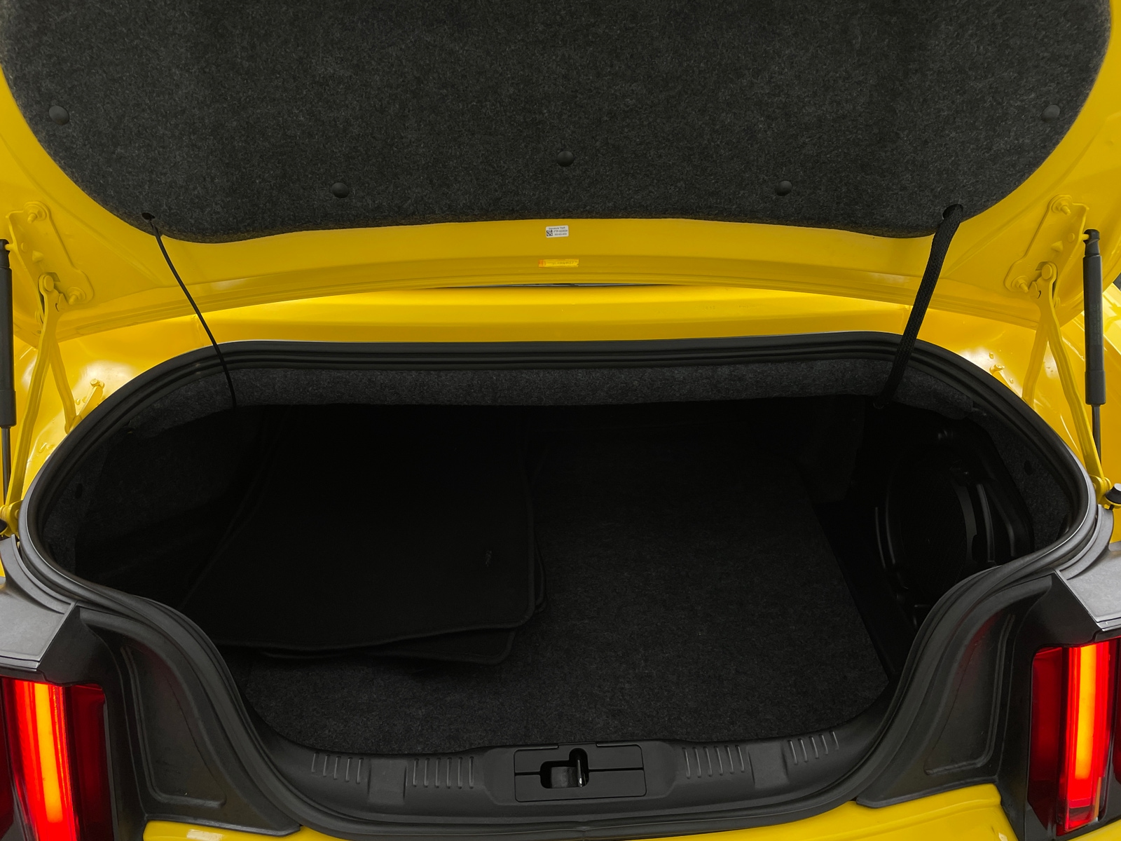 Thumbnail: 2015 Ford Mustang - 6