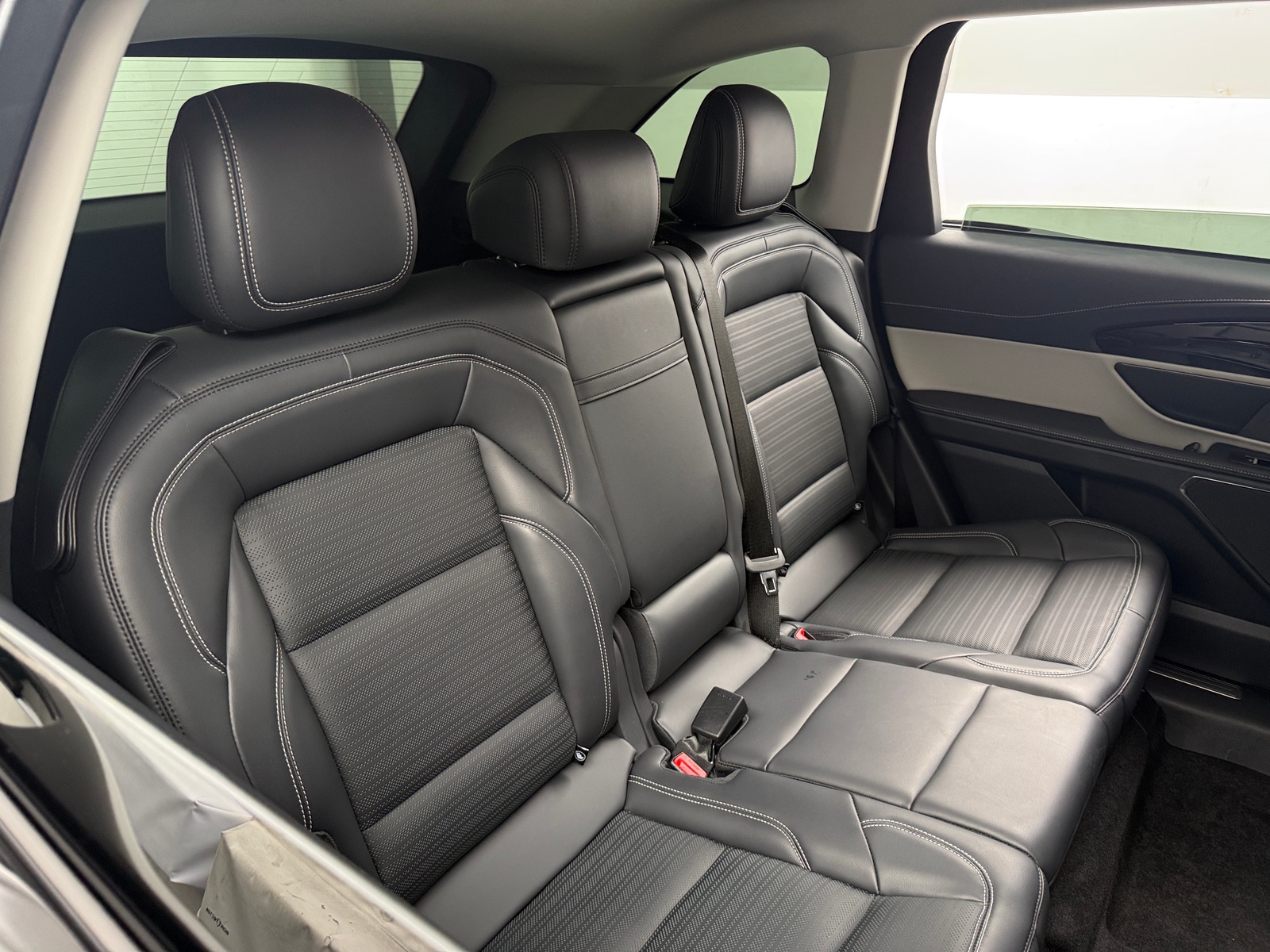 Thumbnail: 2024 Lincoln Nautilus - 5