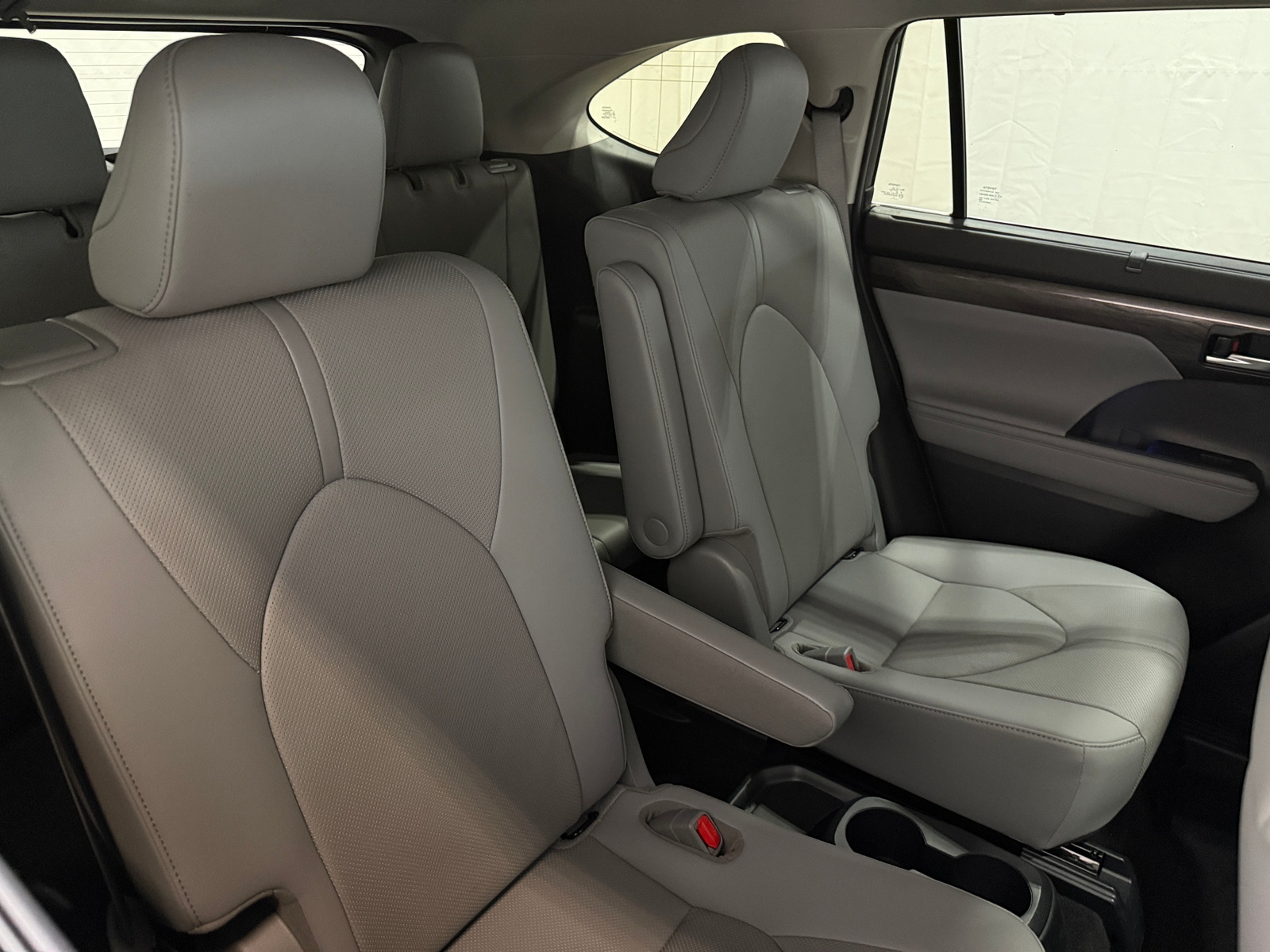 Thumbnail: 2020 Toyota Highlander - 5