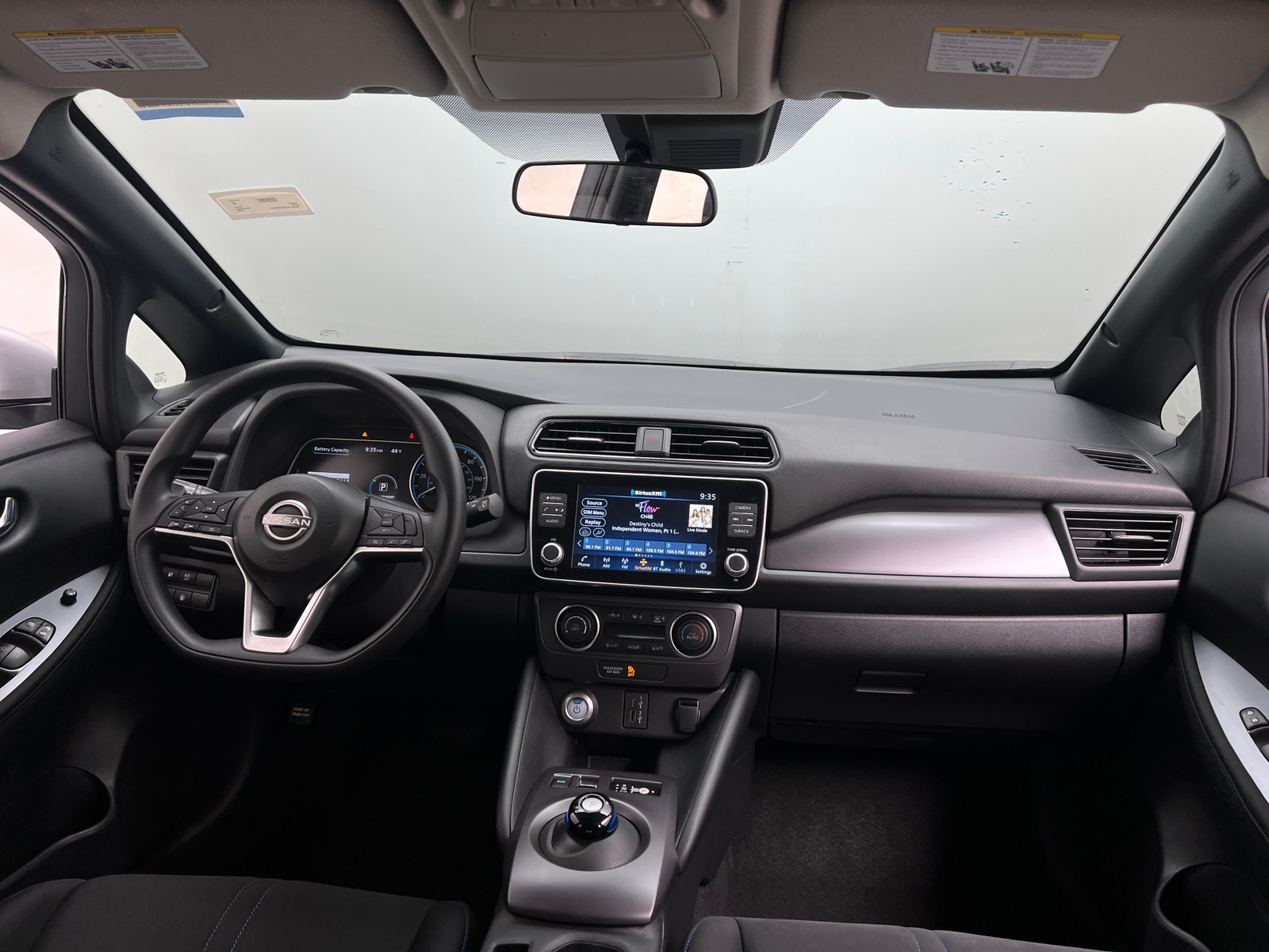 Thumbnail: 2025 Nissan Leaf - 3