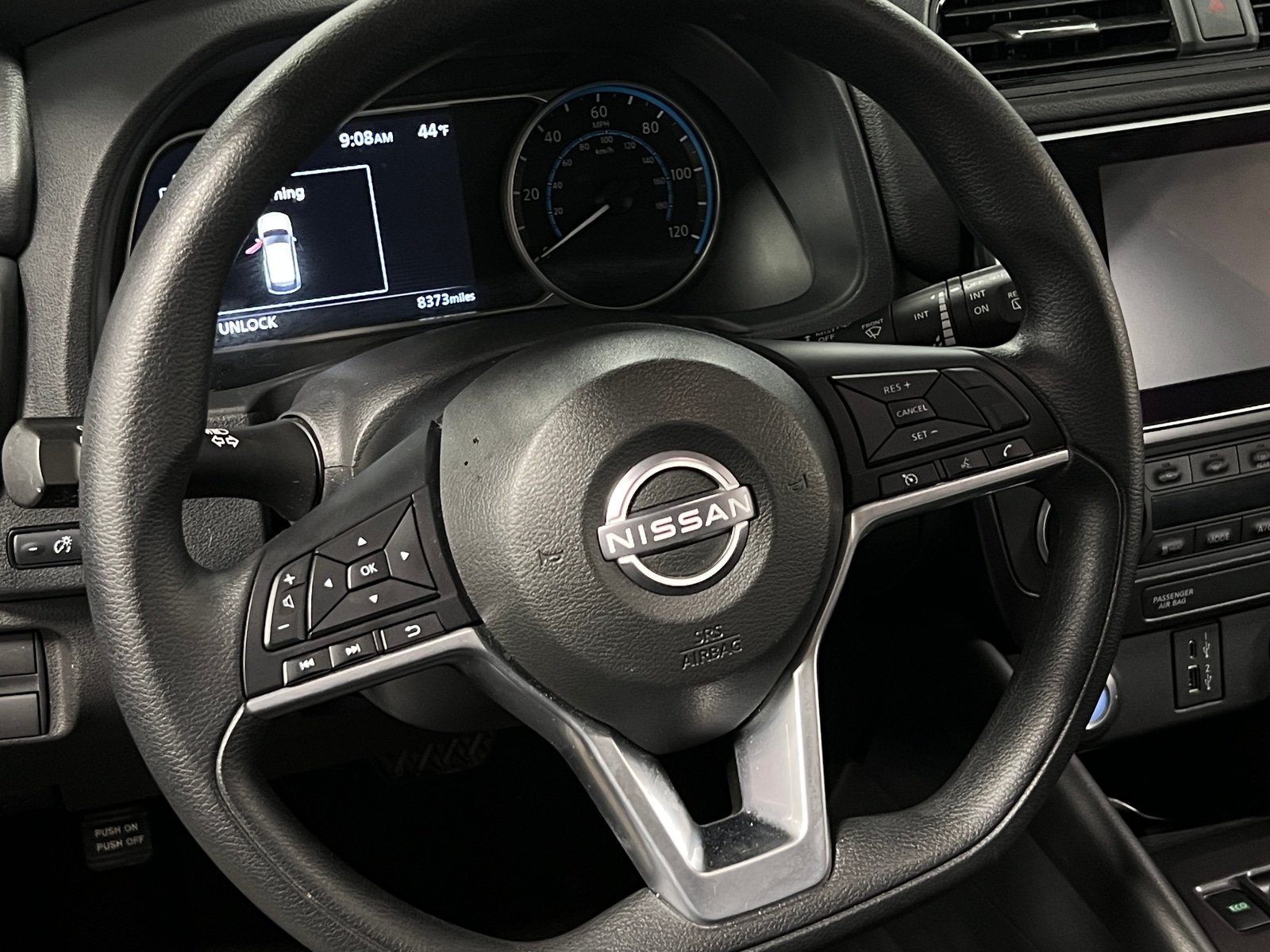 Thumbnail: 2025 Nissan Leaf - 5