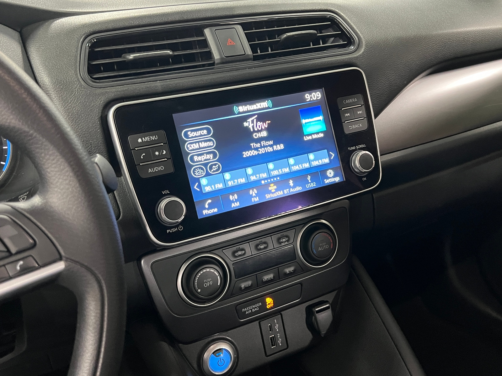 Thumbnail: 2025 Nissan Leaf - 4