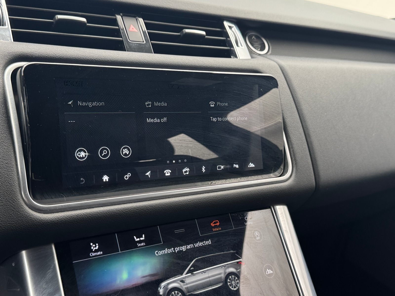 Thumbnail: 2021 Land Rover Range Rover Sport - 3