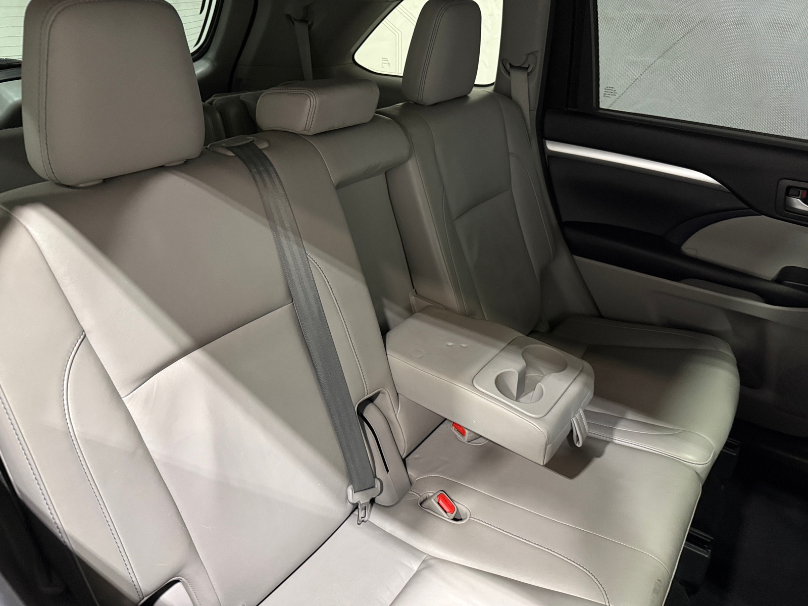 Thumbnail: 2015 Toyota Highlander - 5