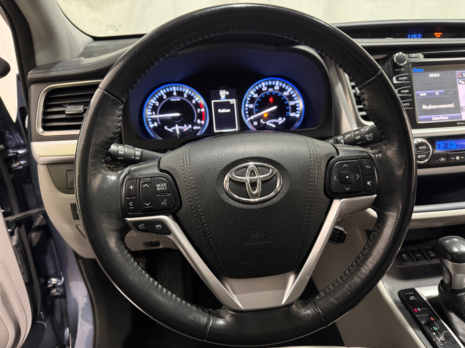 Thumbnail: 2015 Toyota Highlander - 4
