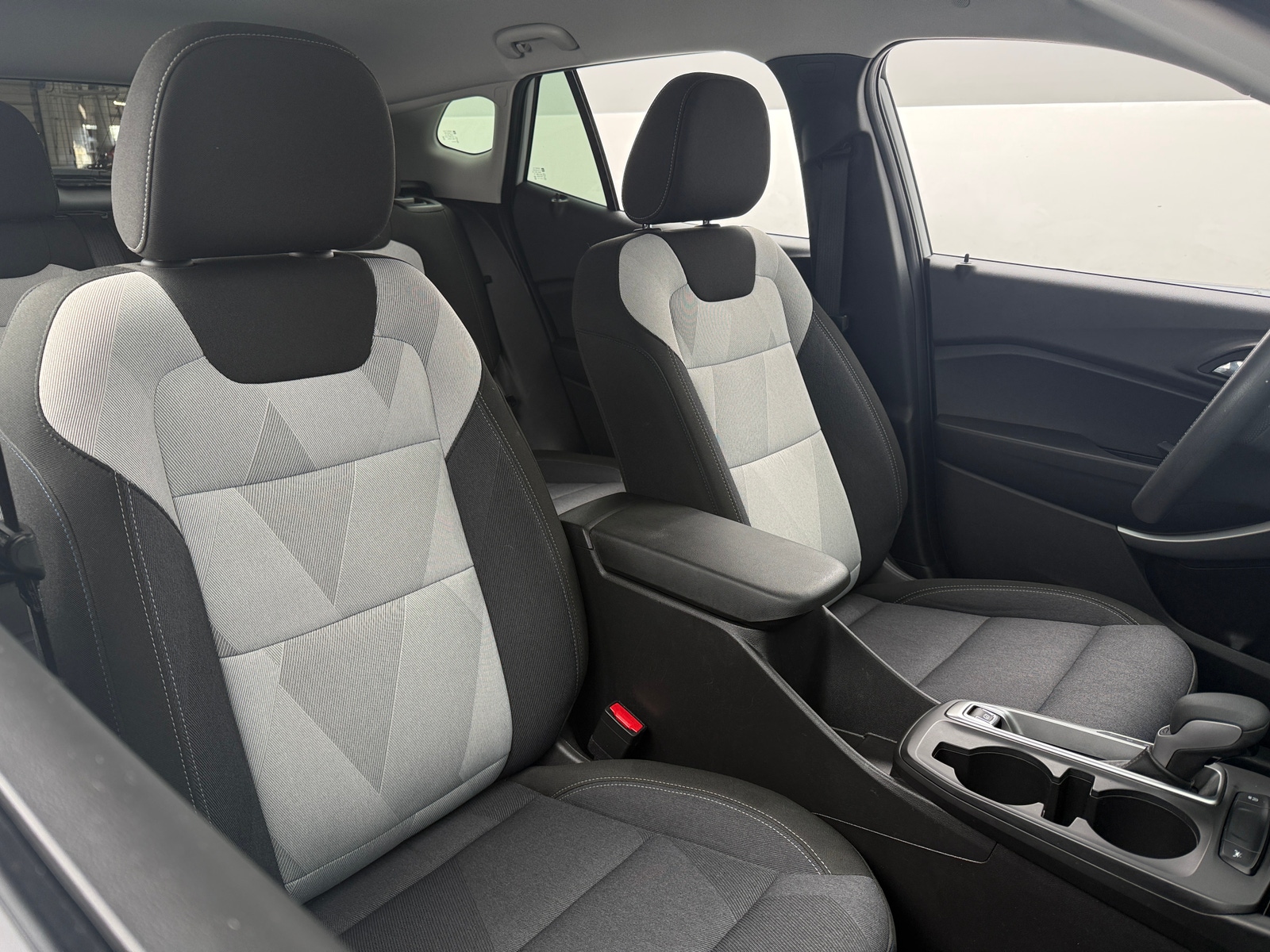 Thumbnail: 2025 Chevrolet Trax - 2