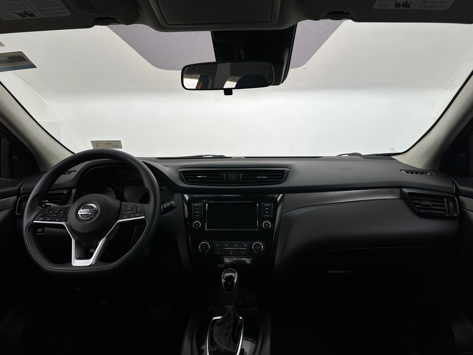 Thumbnail: 2021 Nissan Rogue Sport - 3