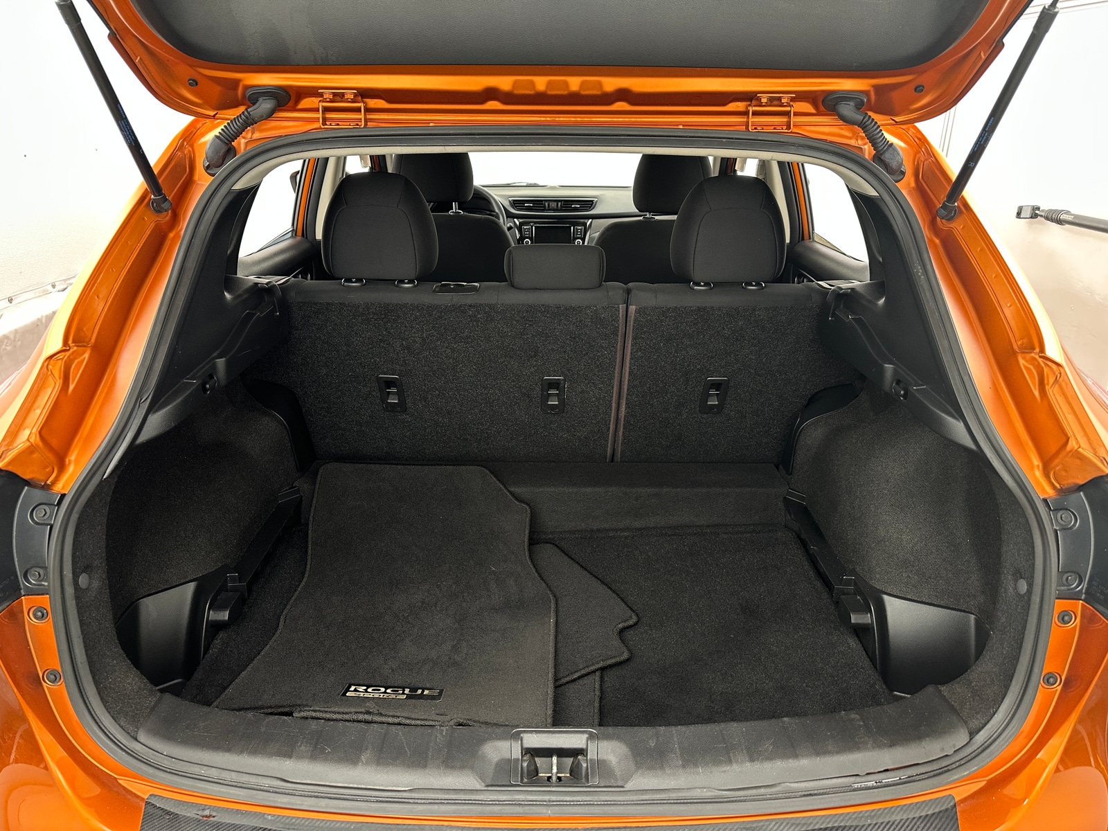 Thumbnail: 2021 Nissan Rogue Sport - 7