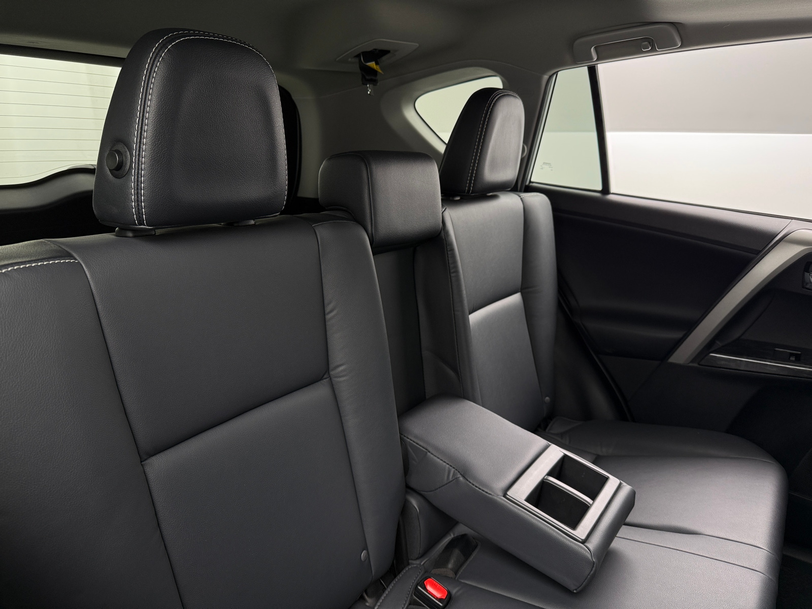 Thumbnail: 2017 Toyota RAV4 - 5