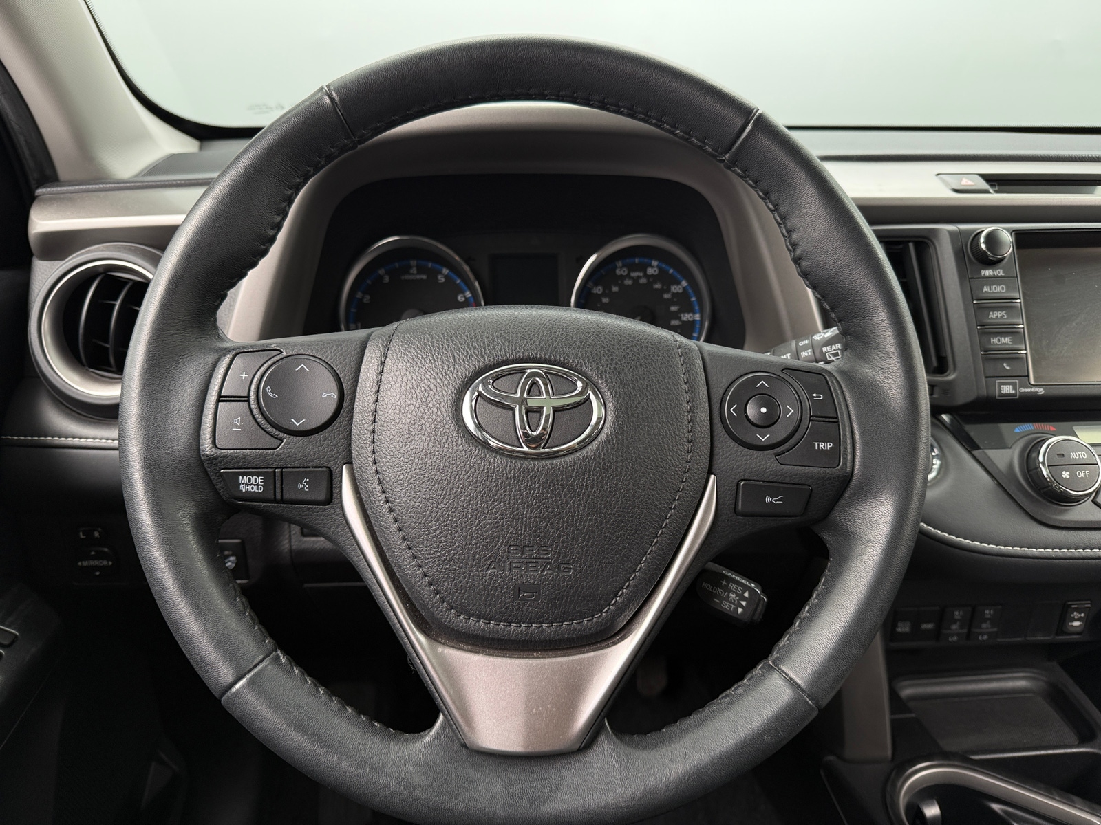 Thumbnail: 2017 Toyota RAV4 - 4