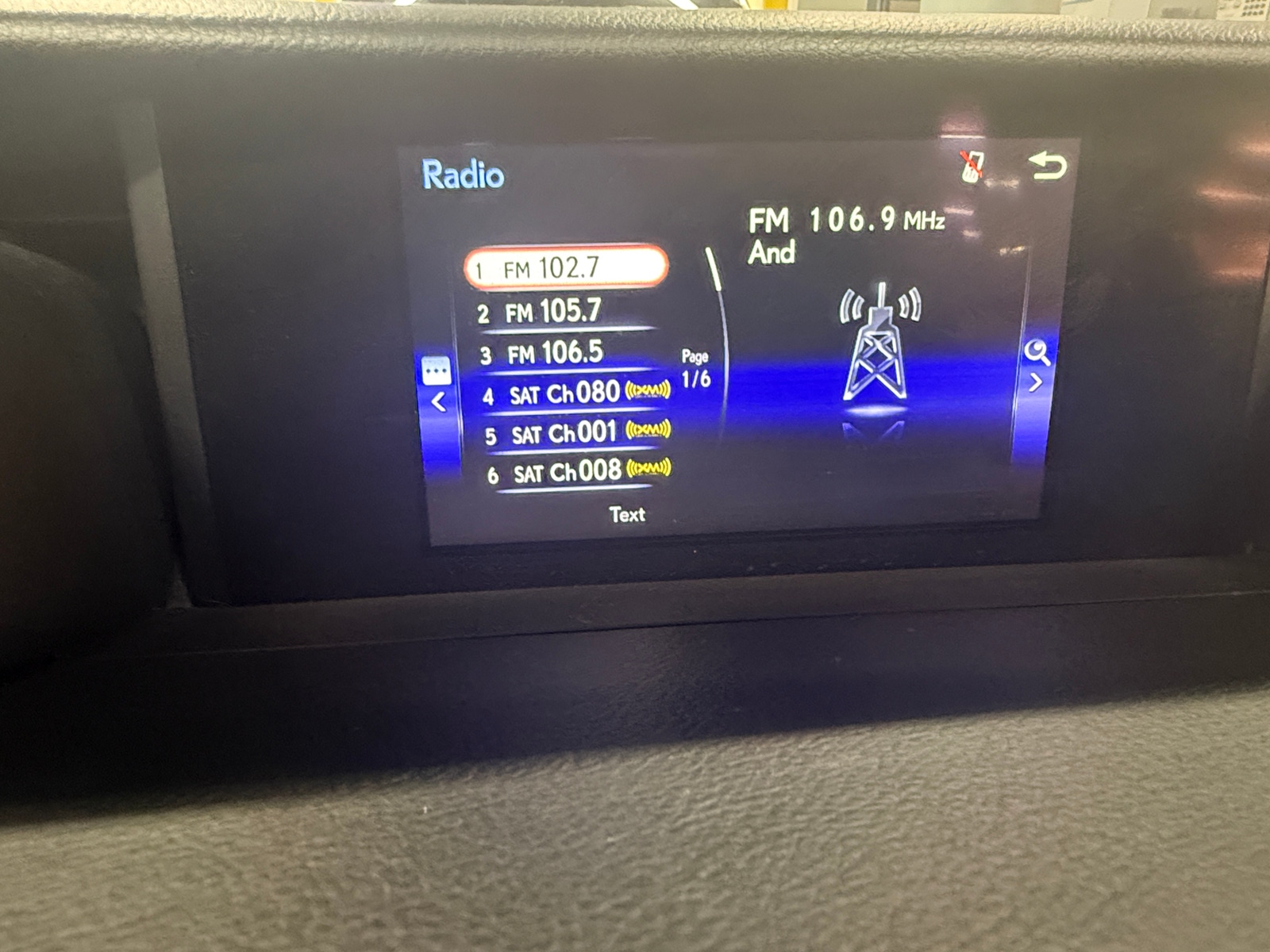 Thumbnail: 2019 Lexus IS - 3