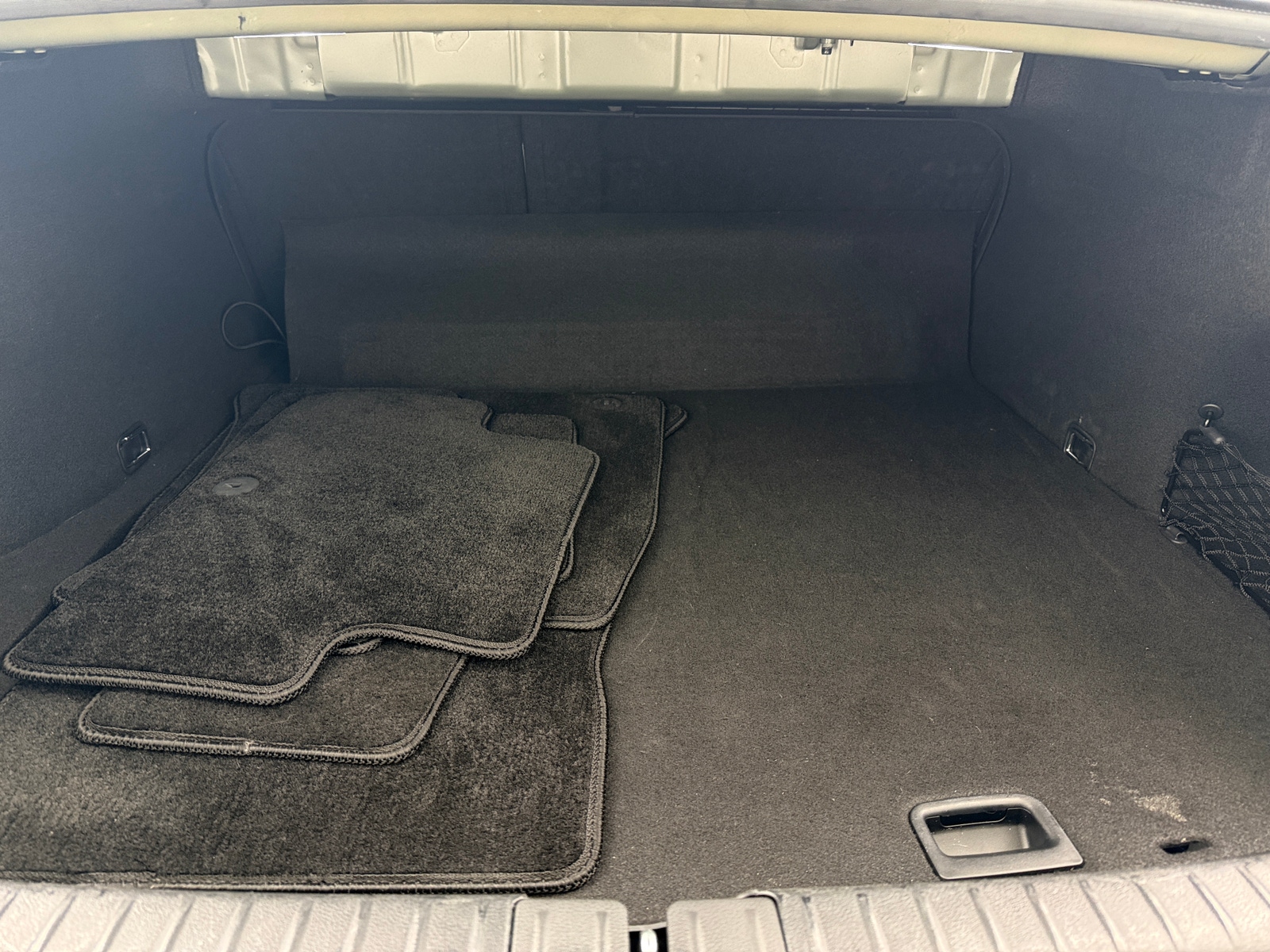 Thumbnail: 2025 Genesis G70 - 6