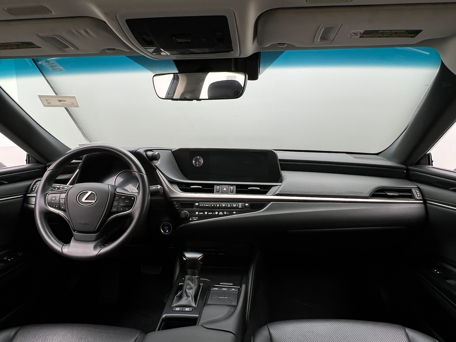 Thumbnail: 2020 Lexus ES - 2