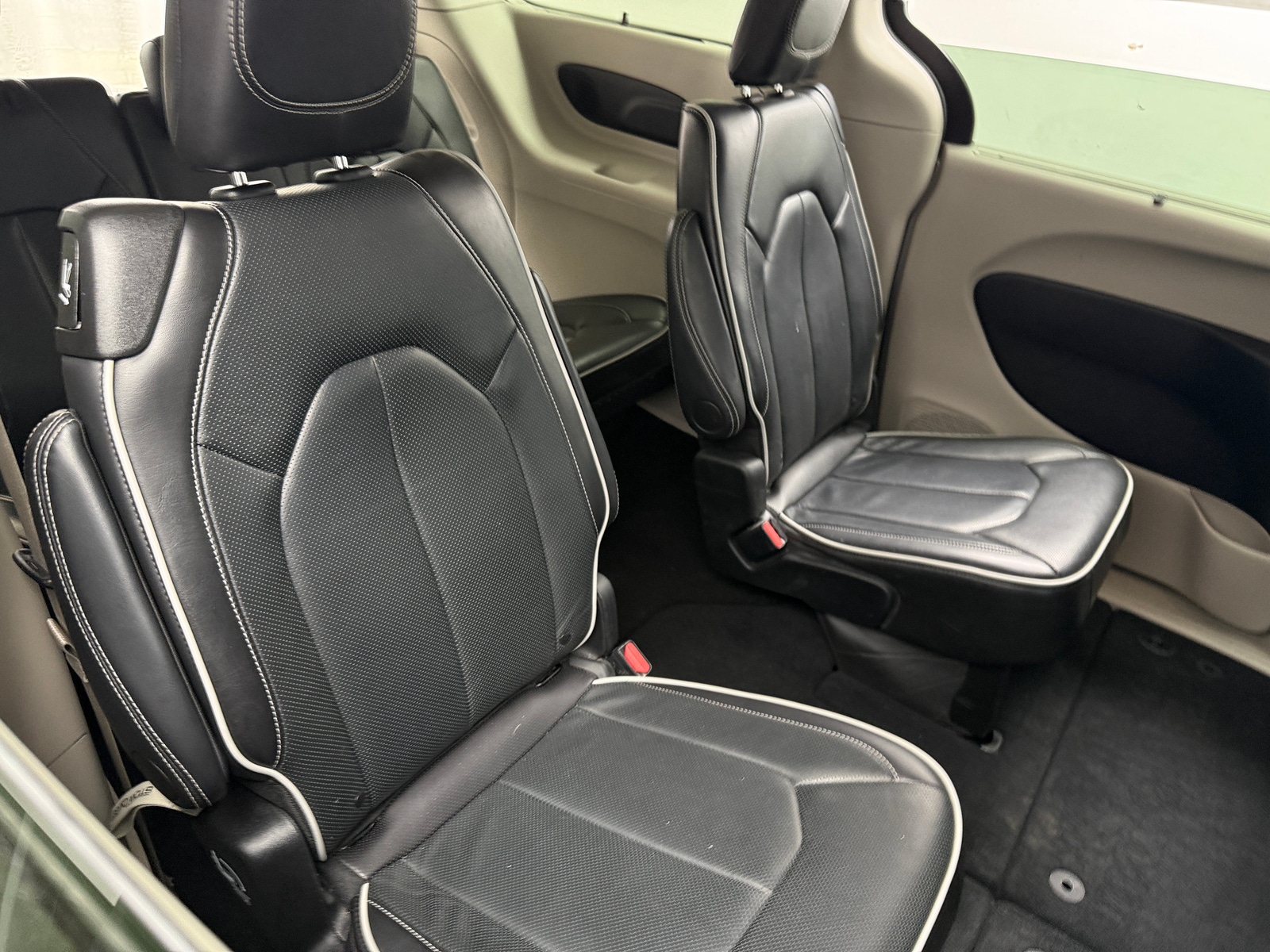 Thumbnail: 2024 Chrysler Pacifica - 5