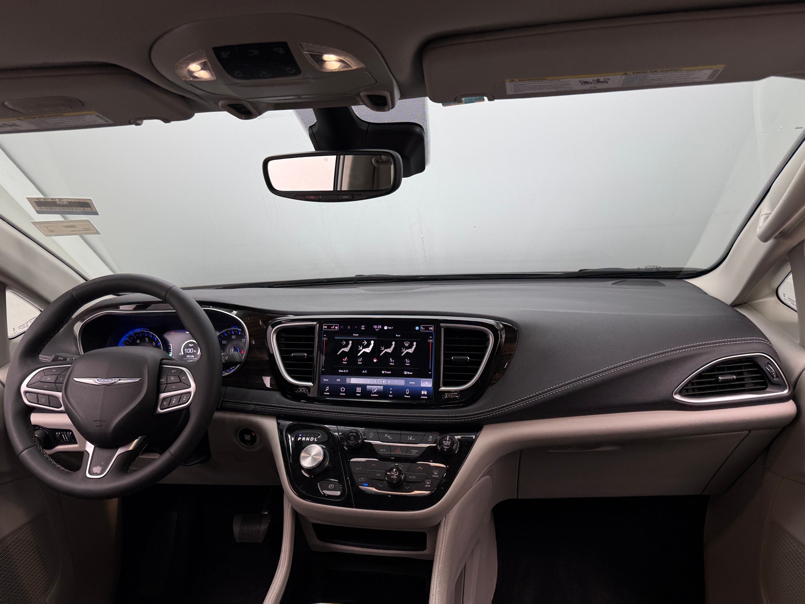 Thumbnail: 2024 Chrysler Pacifica - 2