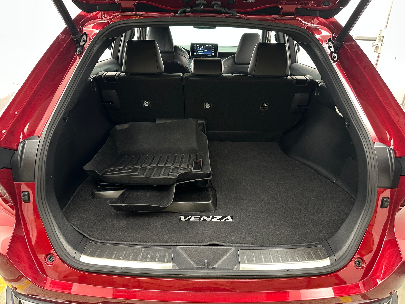 Thumbnail: 2021 Toyota Venza - 6