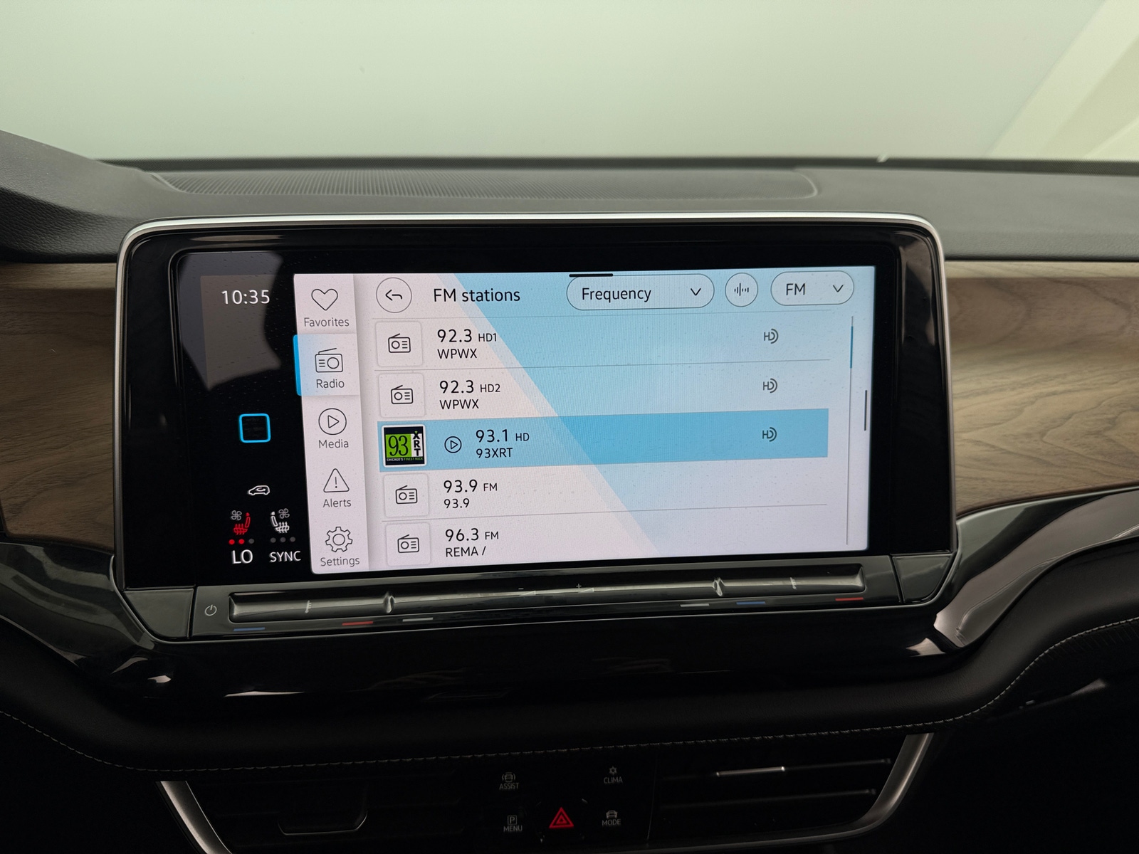 Thumbnail: 2025 Volkswagen Atlas - 3