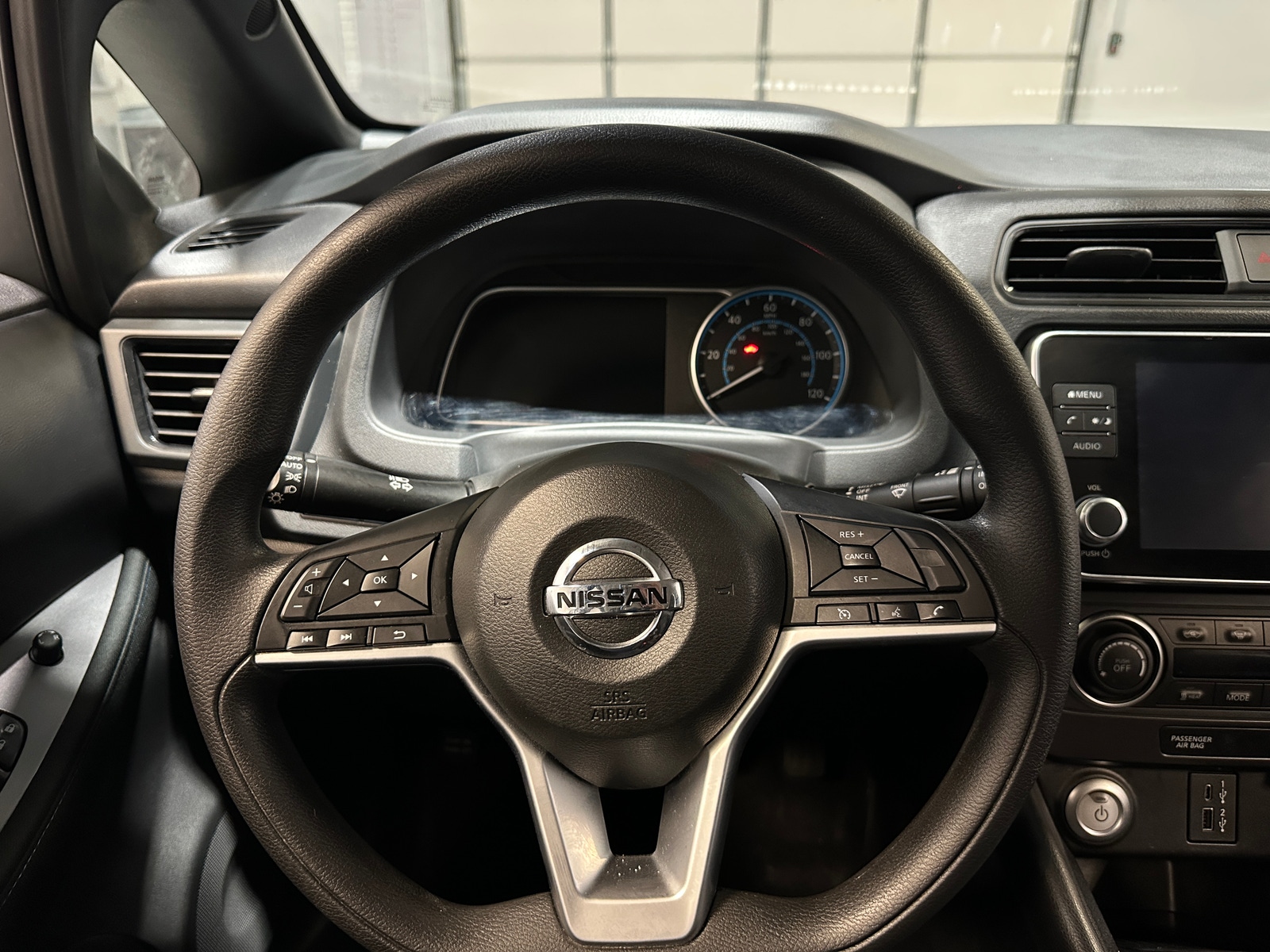 Thumbnail: 2022 Nissan Leaf - 5