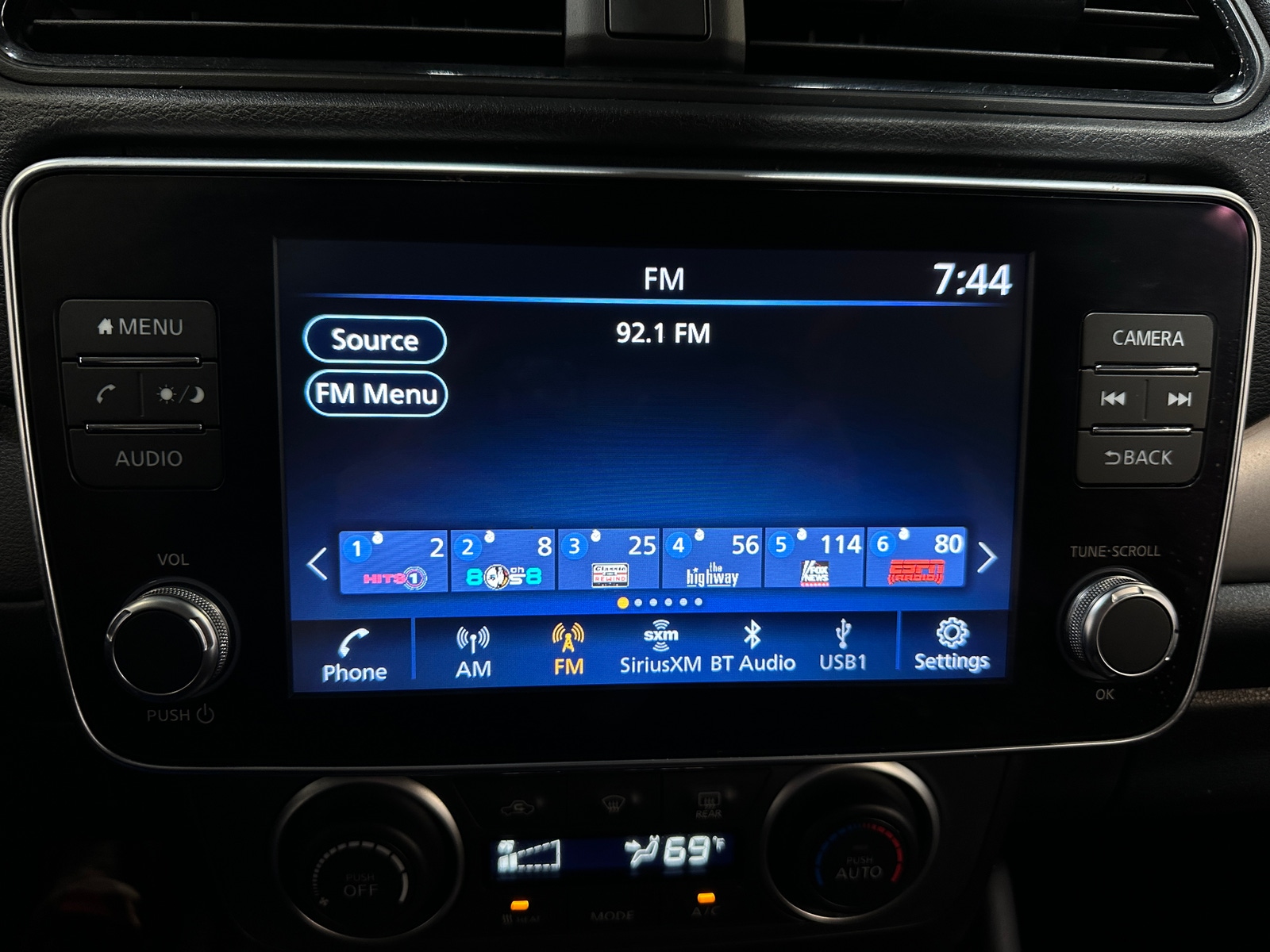 Thumbnail: 2022 Nissan Leaf - 4