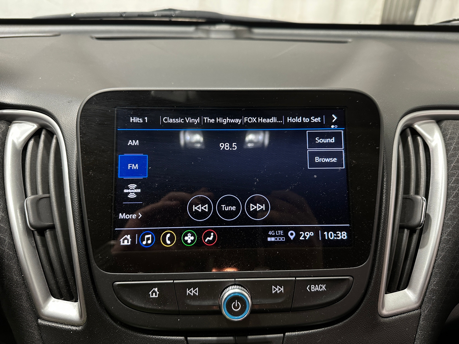 Thumbnail: 2024 Chevrolet Malibu - 4