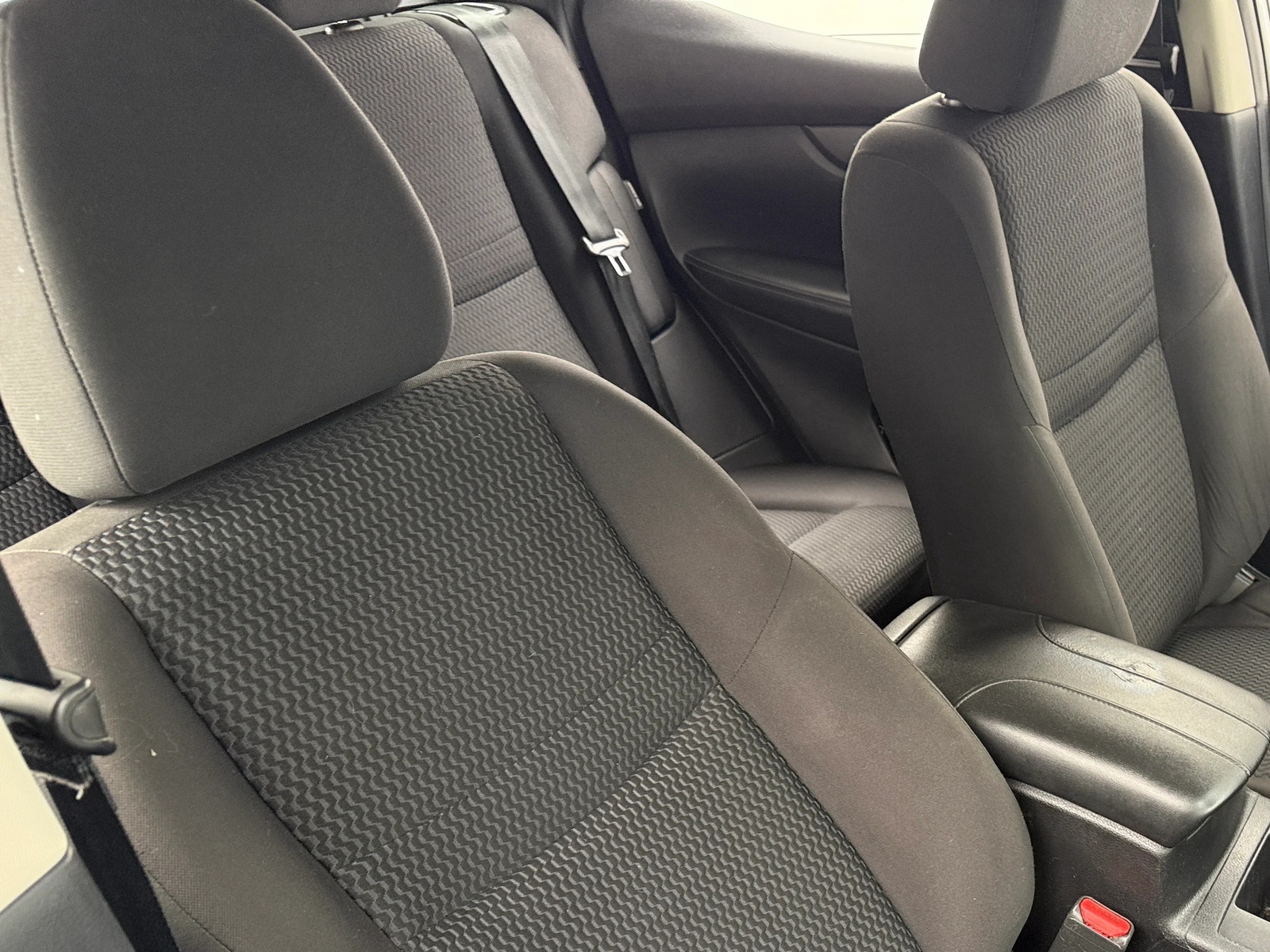 Thumbnail: 2021 Nissan Rogue Sport - 2