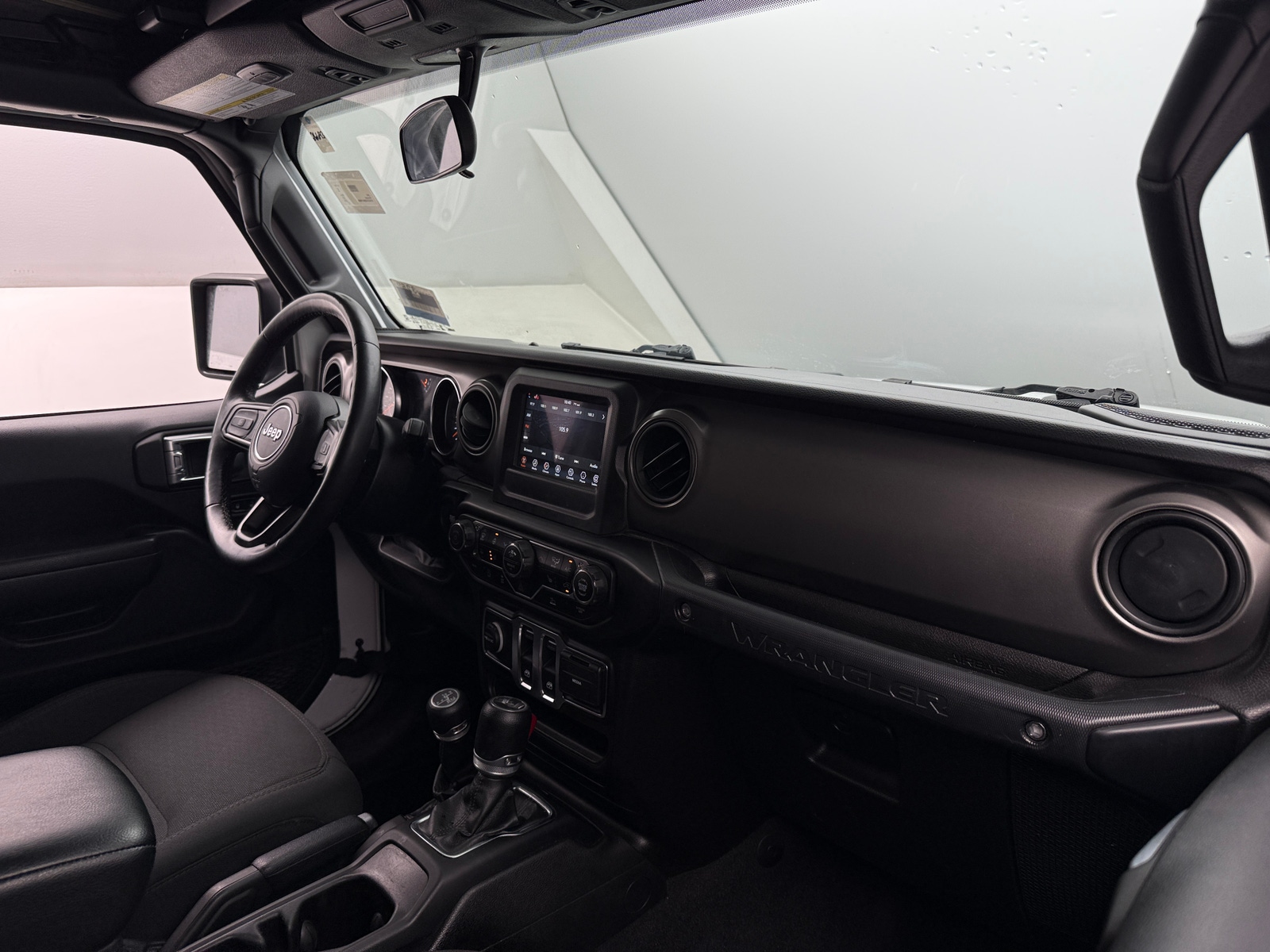 Thumbnail: 2022 Jeep Wrangler - 3