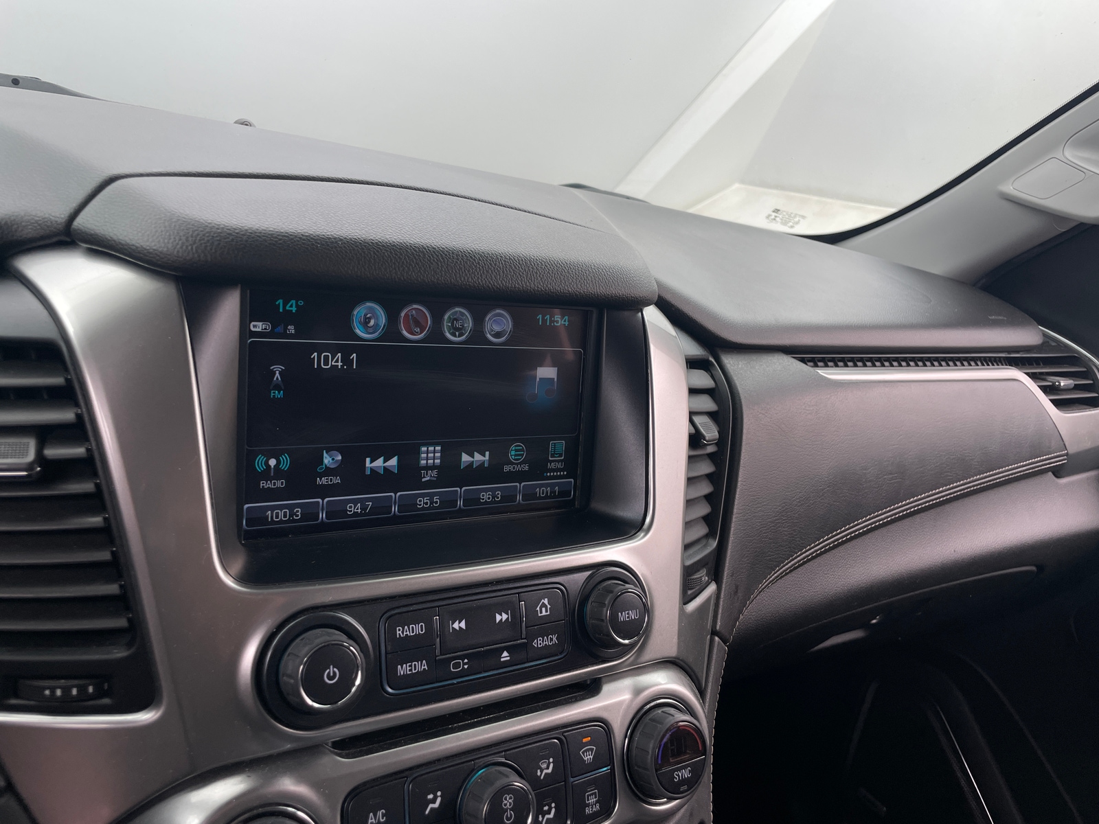 Thumbnail: 2020 Chevrolet Tahoe - 3