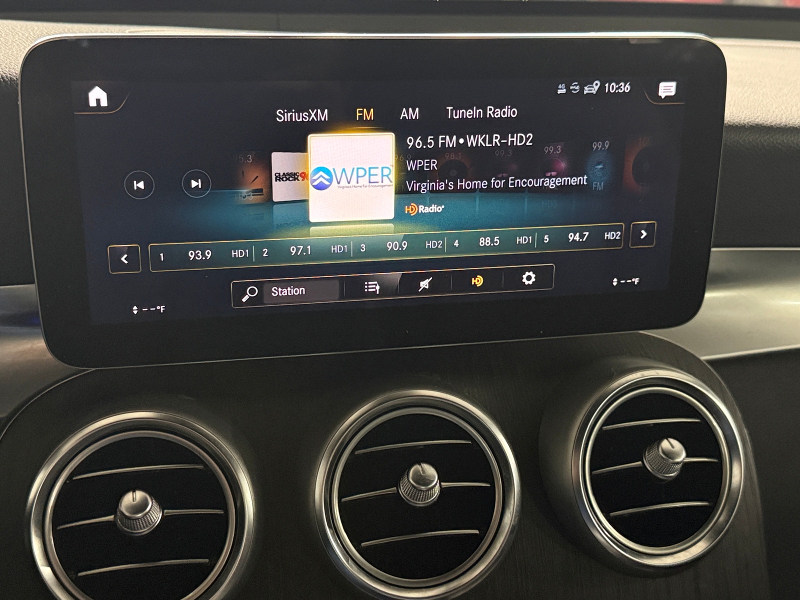 Thumbnail: 2022 Mercedes-Benz GLC - 3