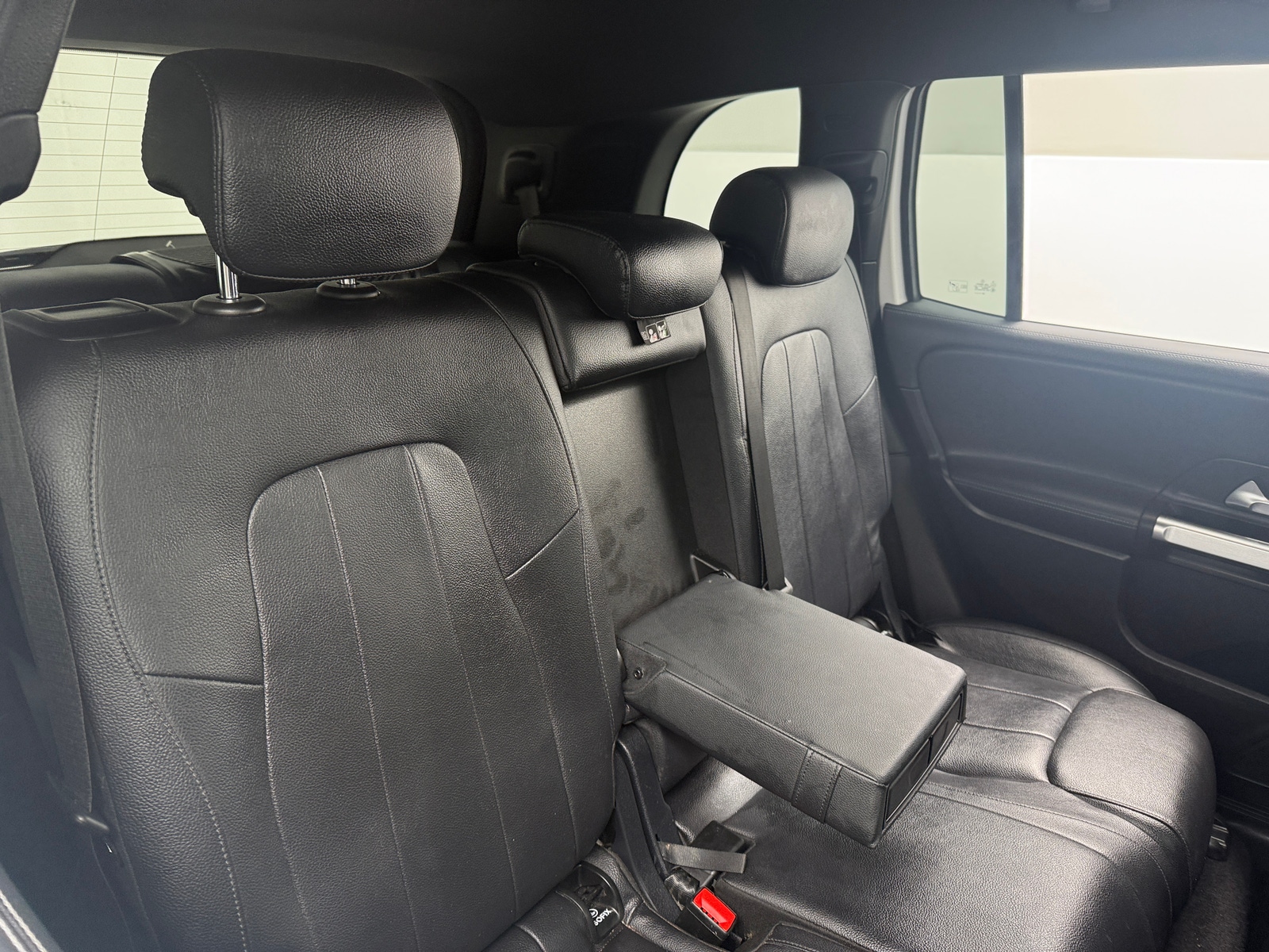 Thumbnail: 2021 Mercedes-Benz GLB - 5