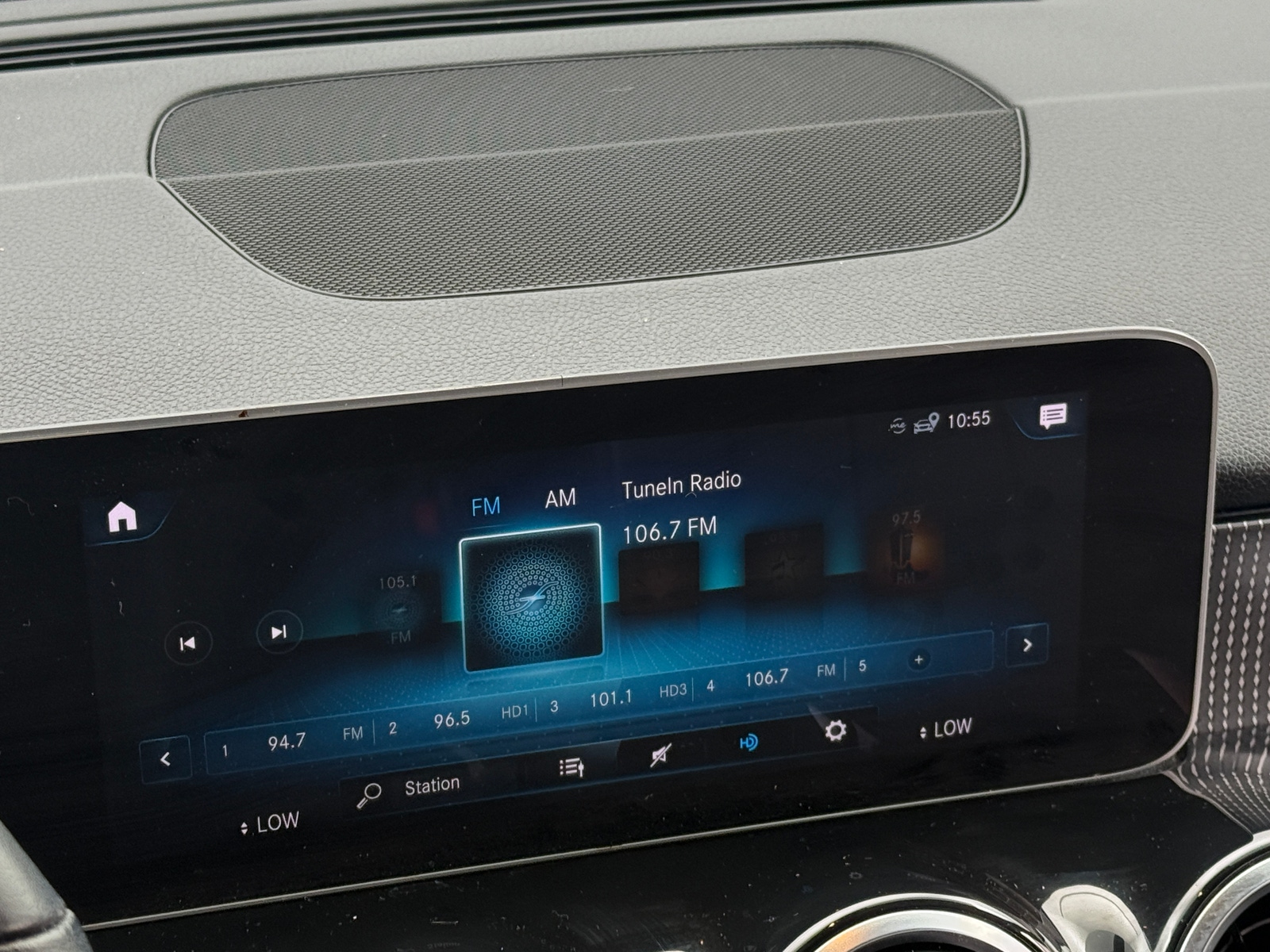 Thumbnail: 2021 Mercedes-Benz GLB - 3