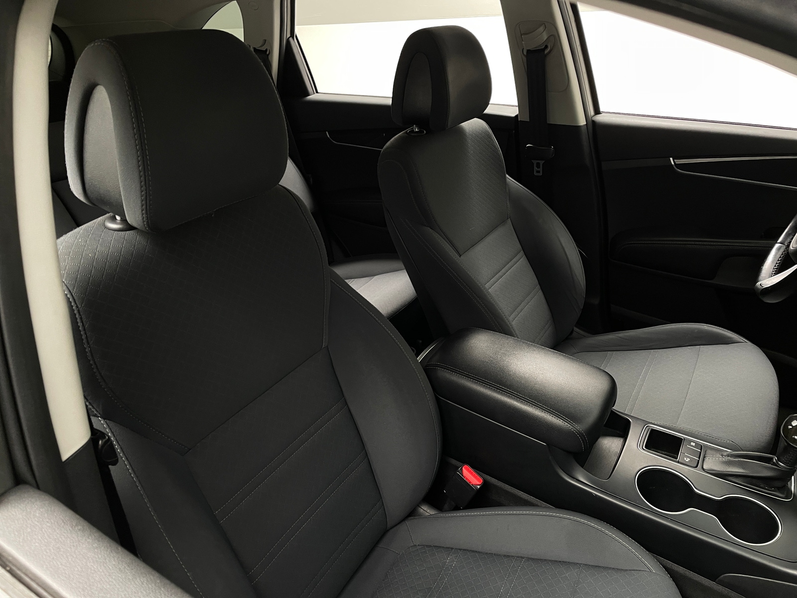 Thumbnail: 2016 Kia Sorento - 2