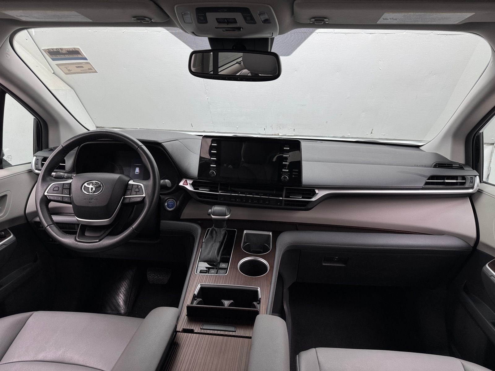 Thumbnail: 2024 Toyota Sienna - 2