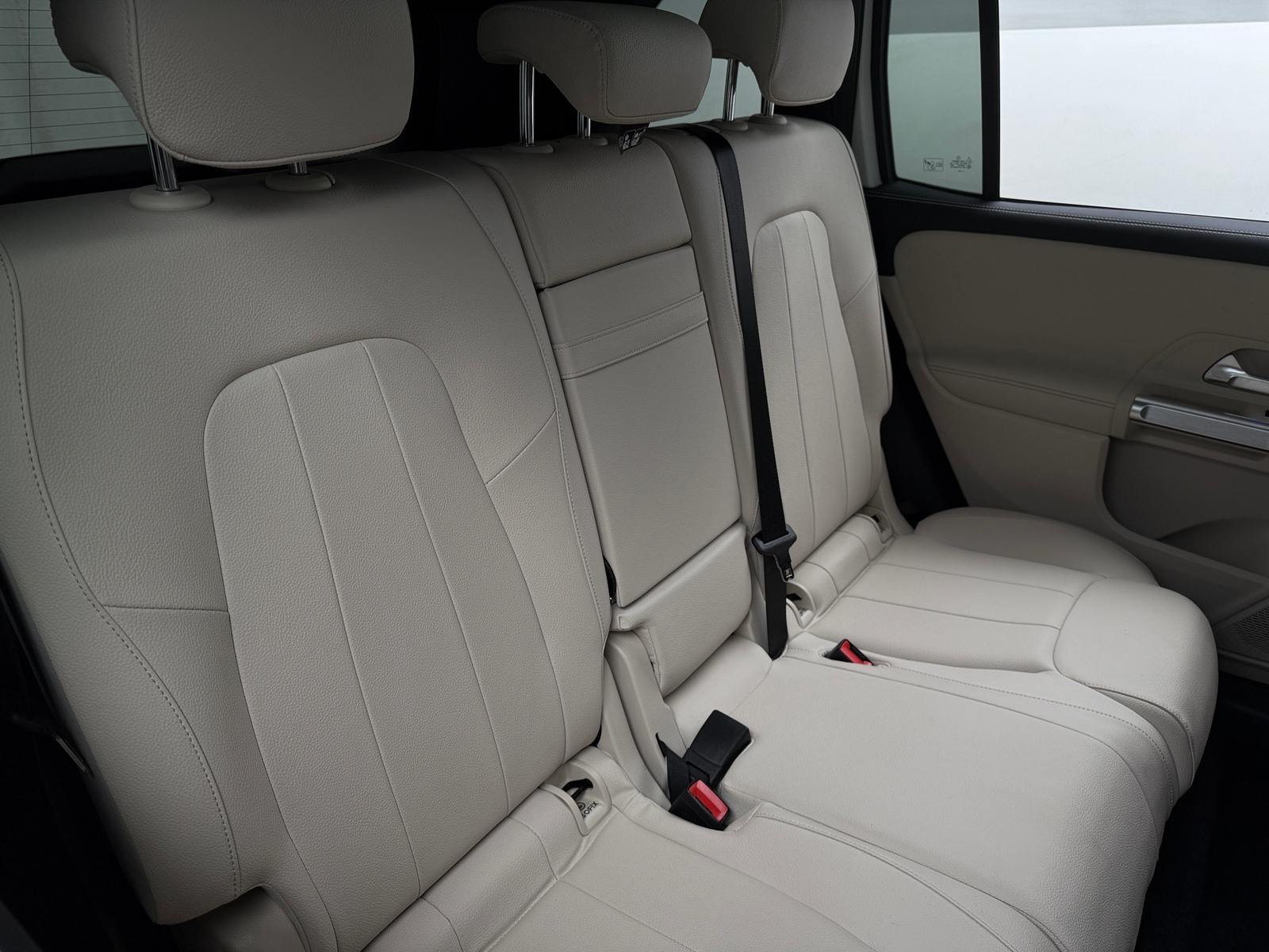 Thumbnail: 2025 Mercedes-Benz GLB - 5