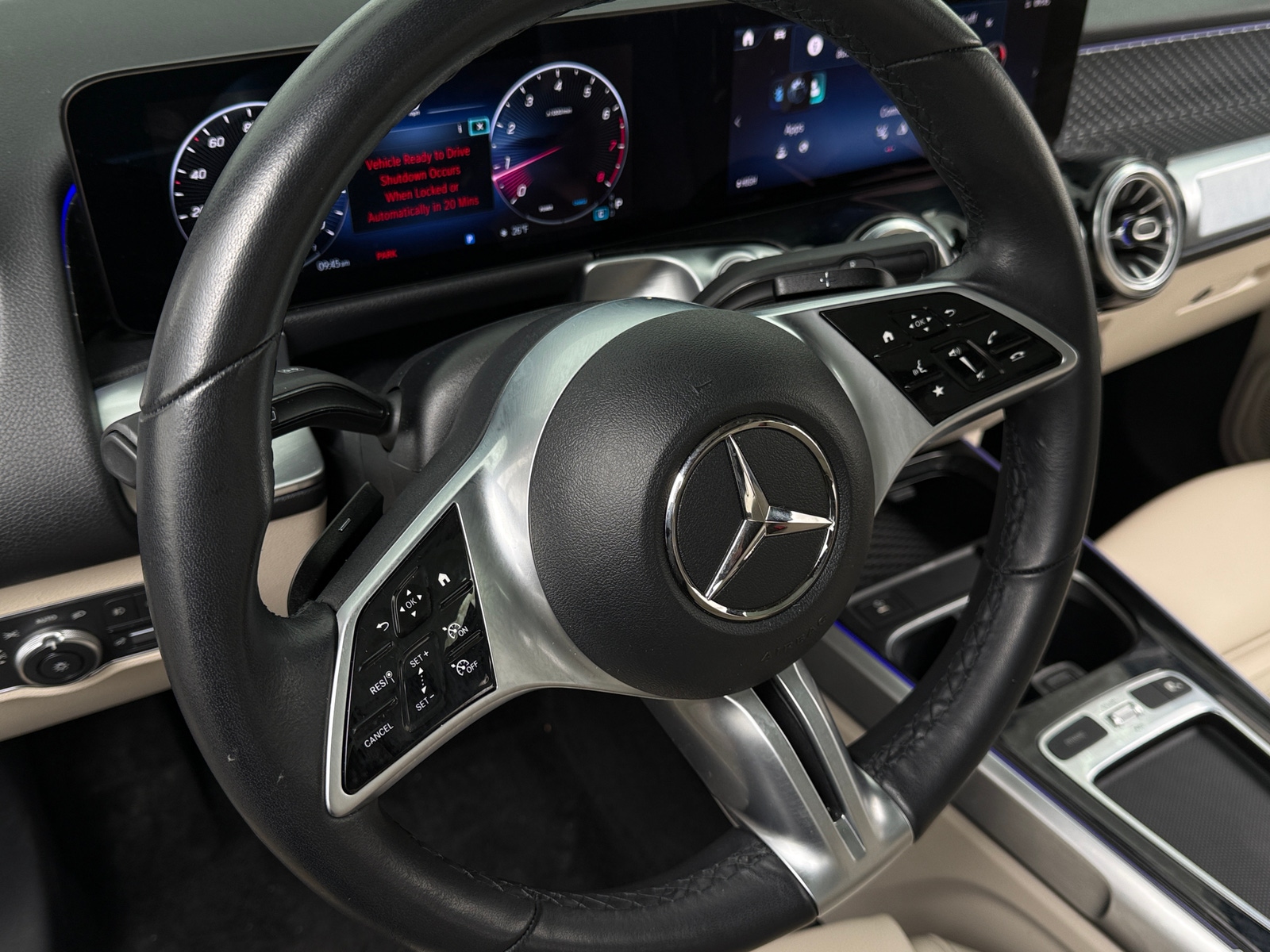 Thumbnail: 2025 Mercedes-Benz GLB - 4