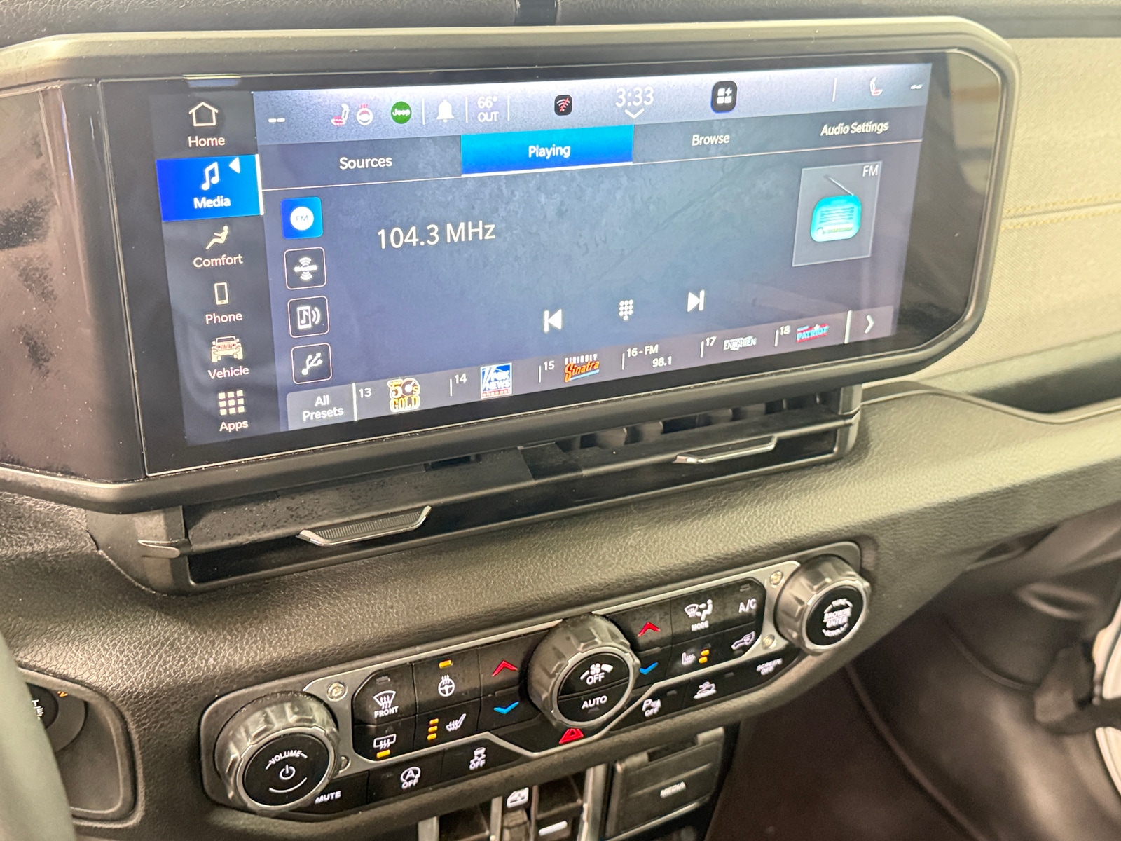 Thumbnail: 2024 Jeep Wrangler - 4