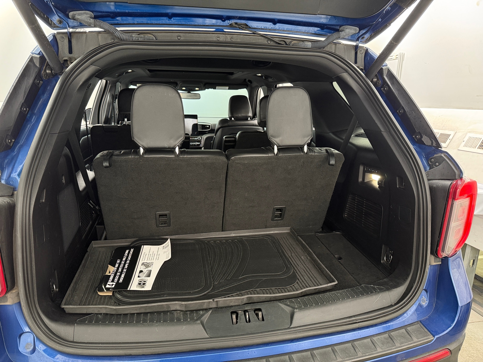 Thumbnail: 2020 Ford Explorer - 6