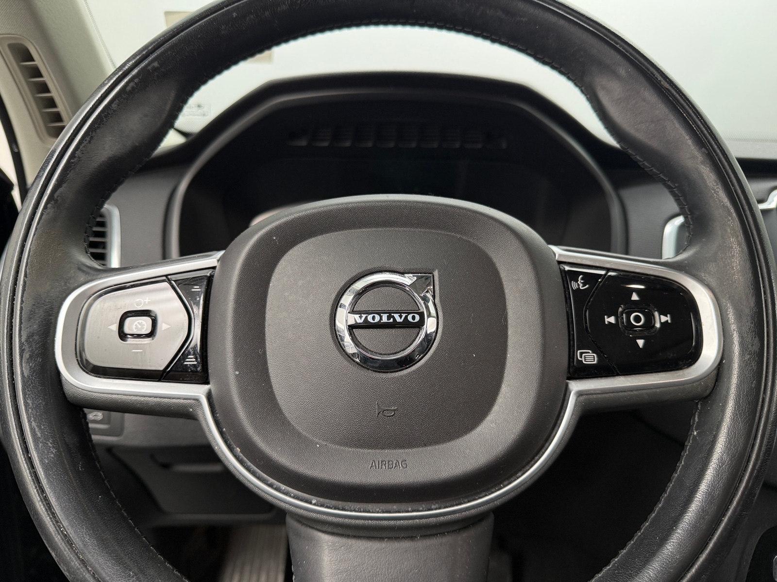 Thumbnail: 2019 Volvo XC90 - 4