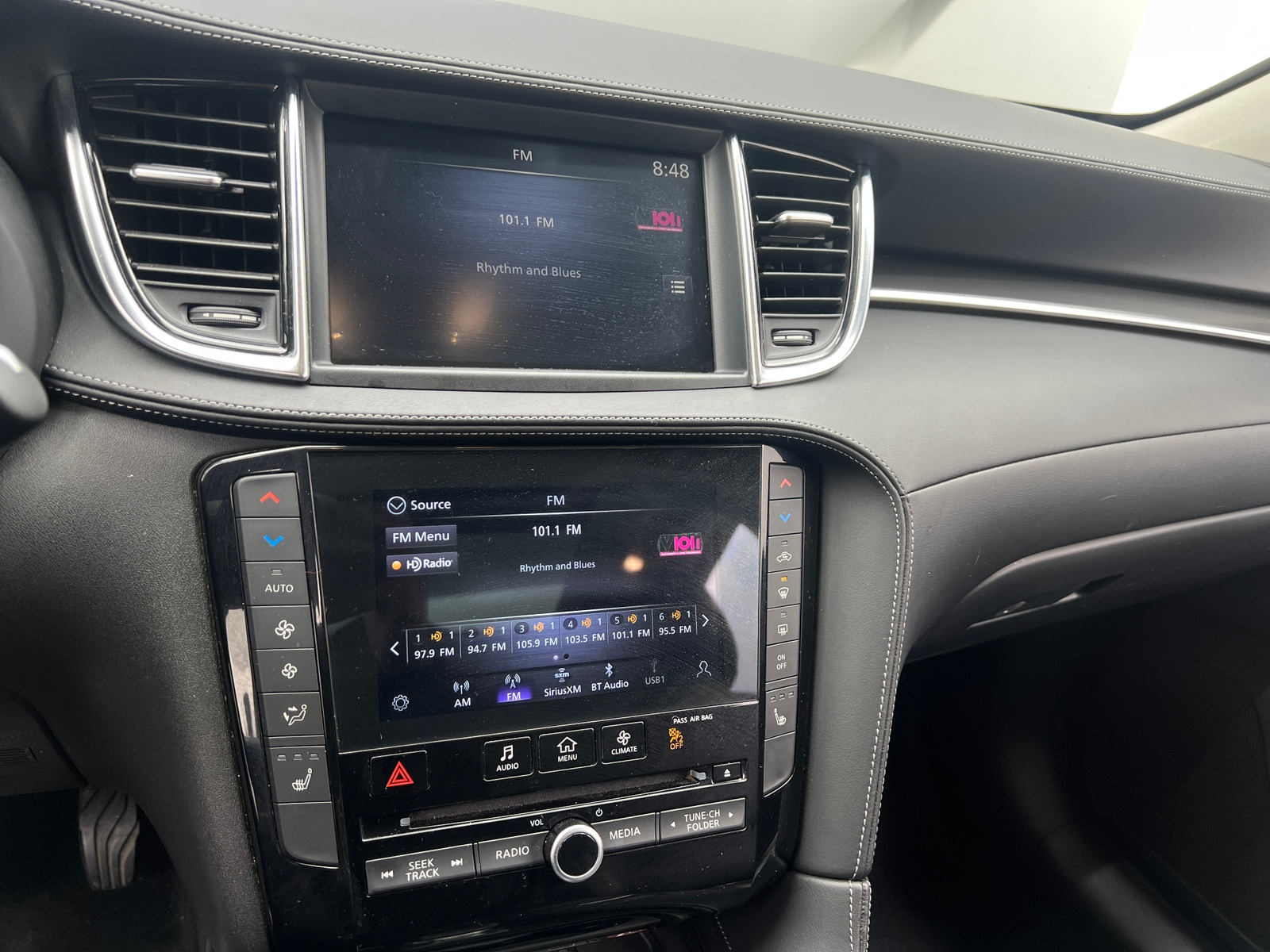 Thumbnail: 2024 INFINITI QX50 - 3