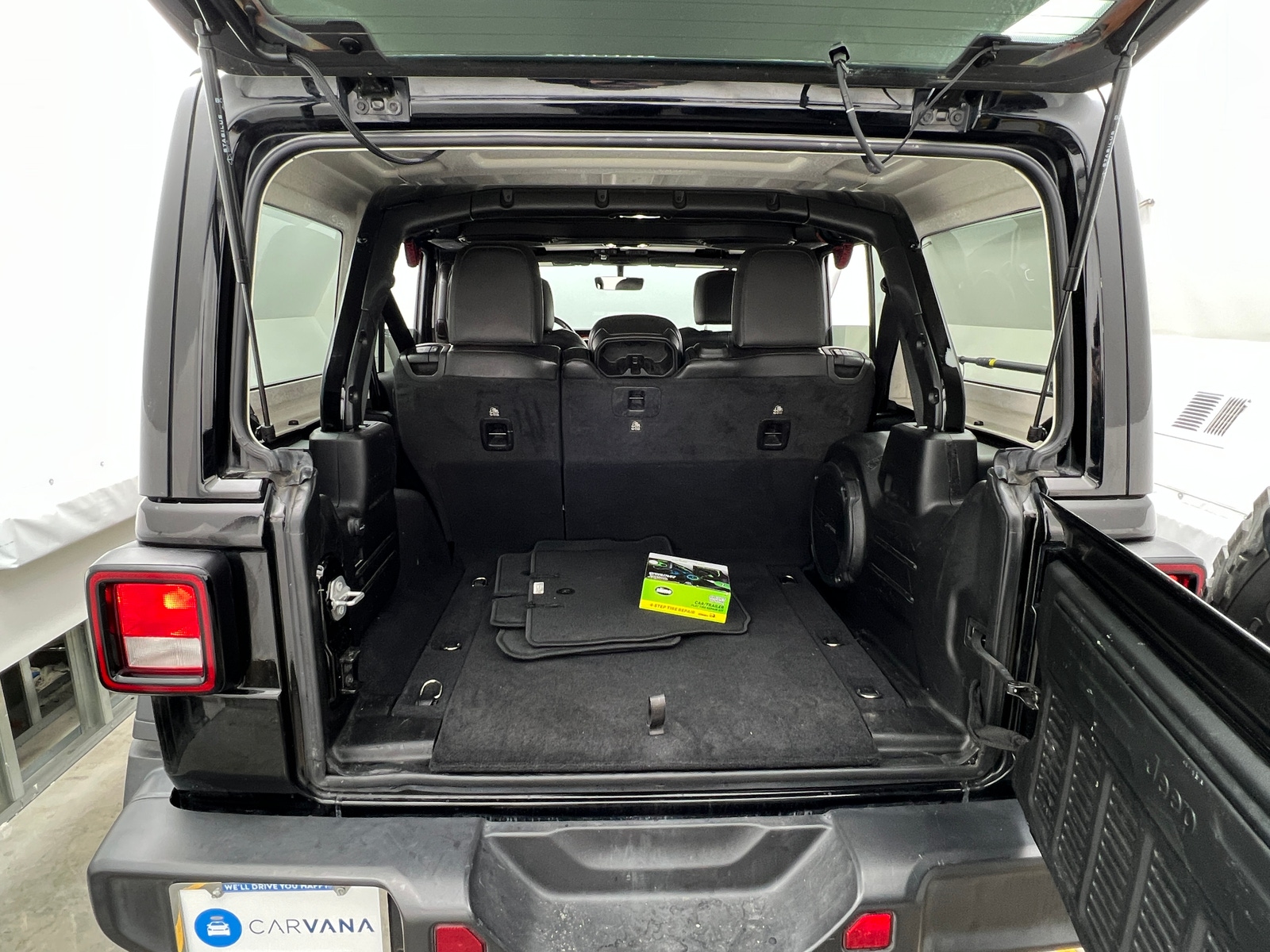 Thumbnail: 2022 Jeep Wrangler - 6