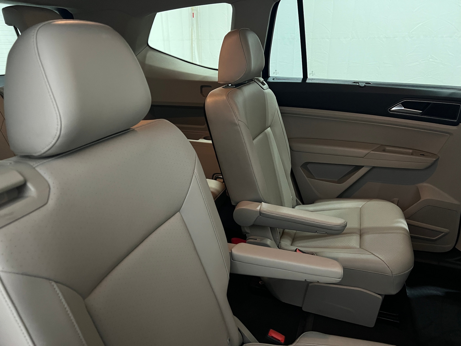 Thumbnail: 2018 Volkswagen Atlas - 5