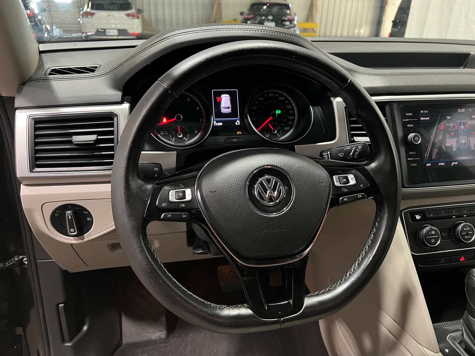Thumbnail: 2018 Volkswagen Atlas - 4