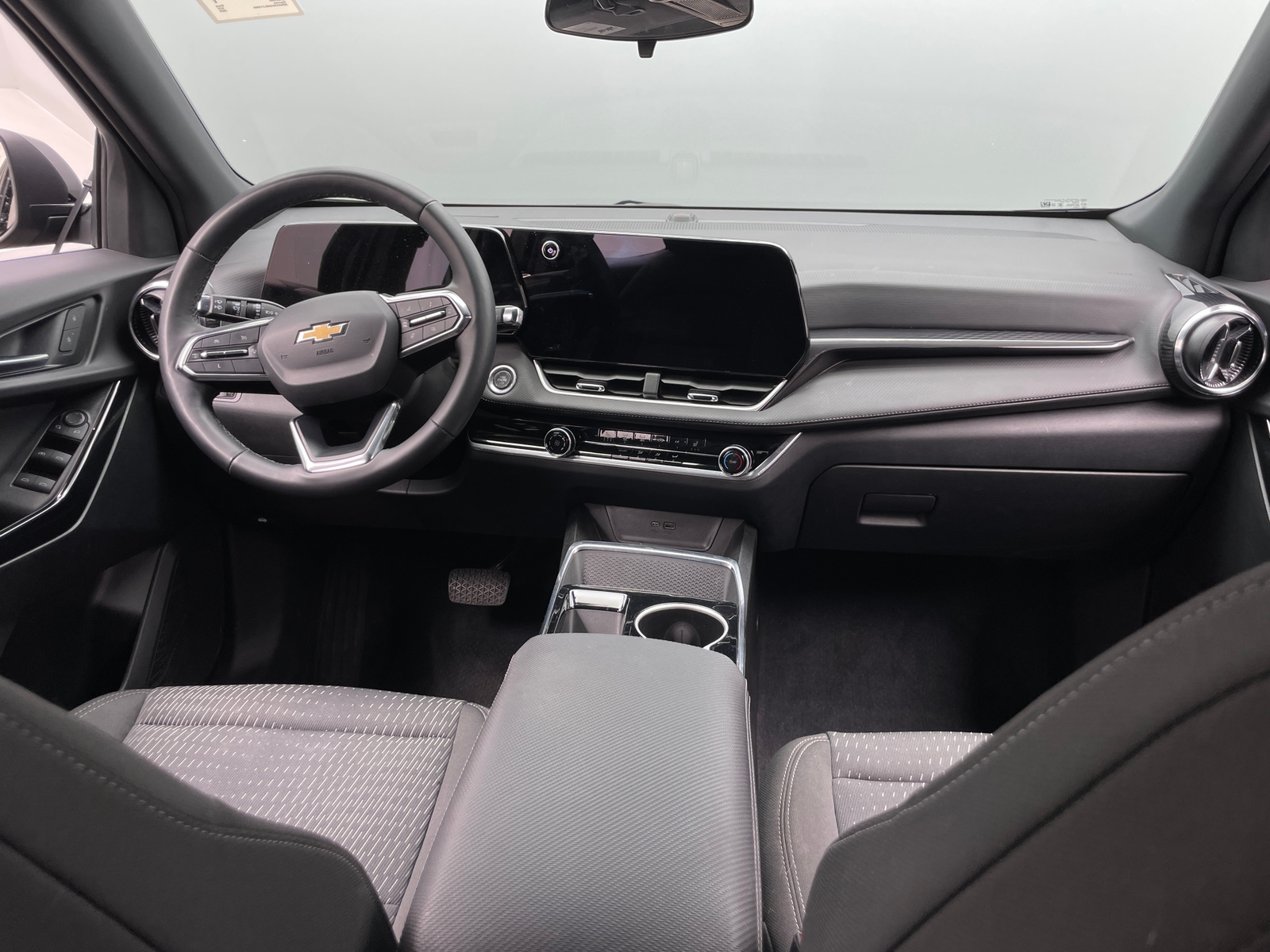 Thumbnail: 2025 Chevrolet Equinox - 3