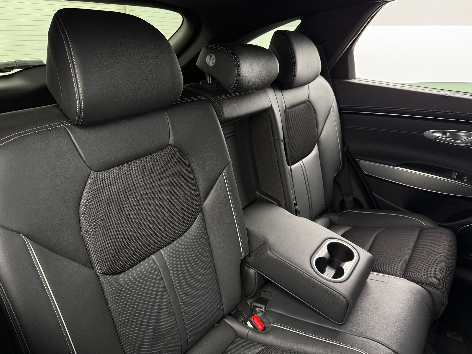 Thumbnail: 2023 Genesis GV70 - 5