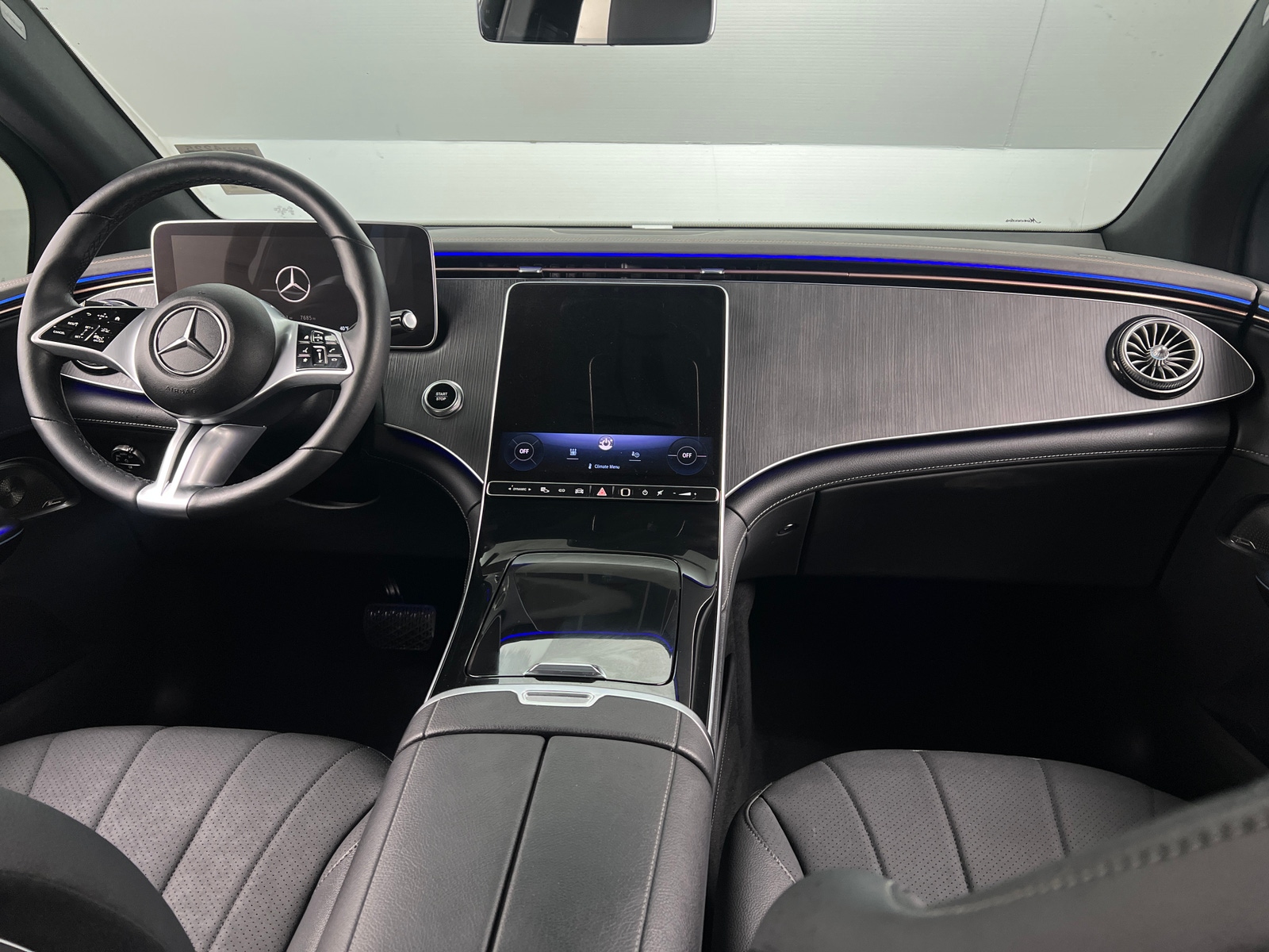 Thumbnail: 2025 Mercedes-Benz EQE - 3