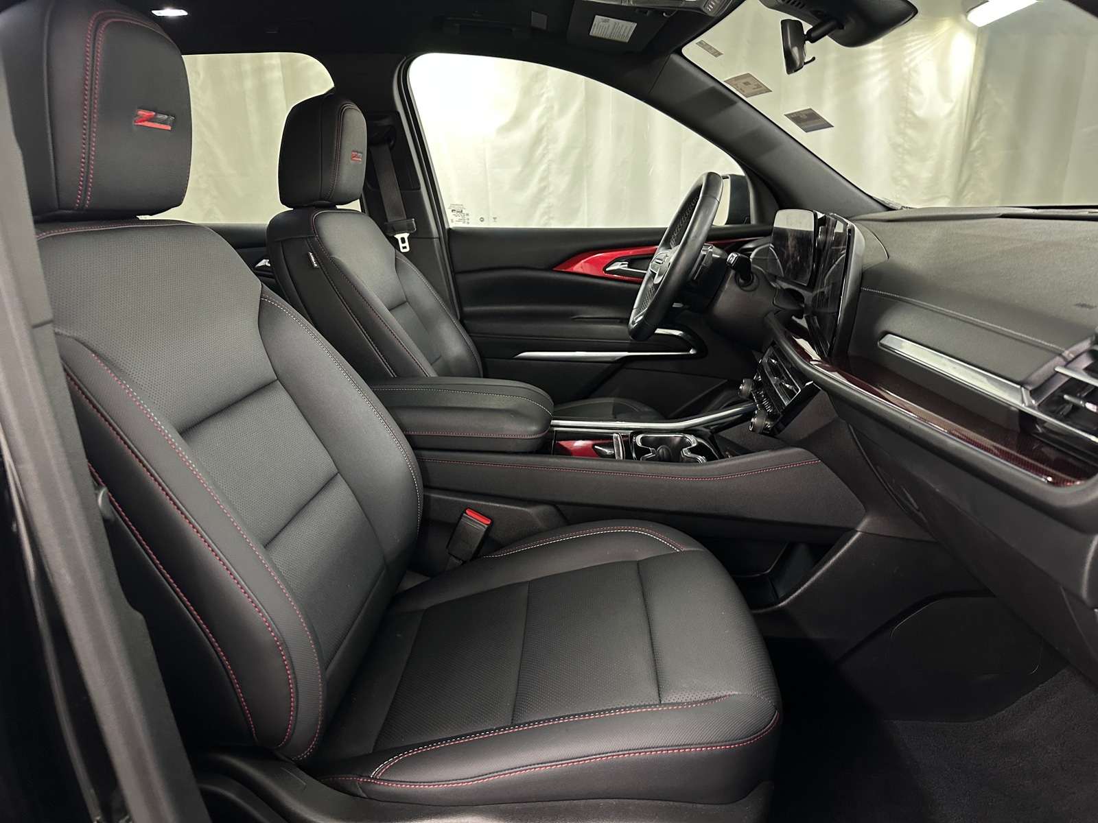 Thumbnail: 2024 Chevrolet Traverse - 2